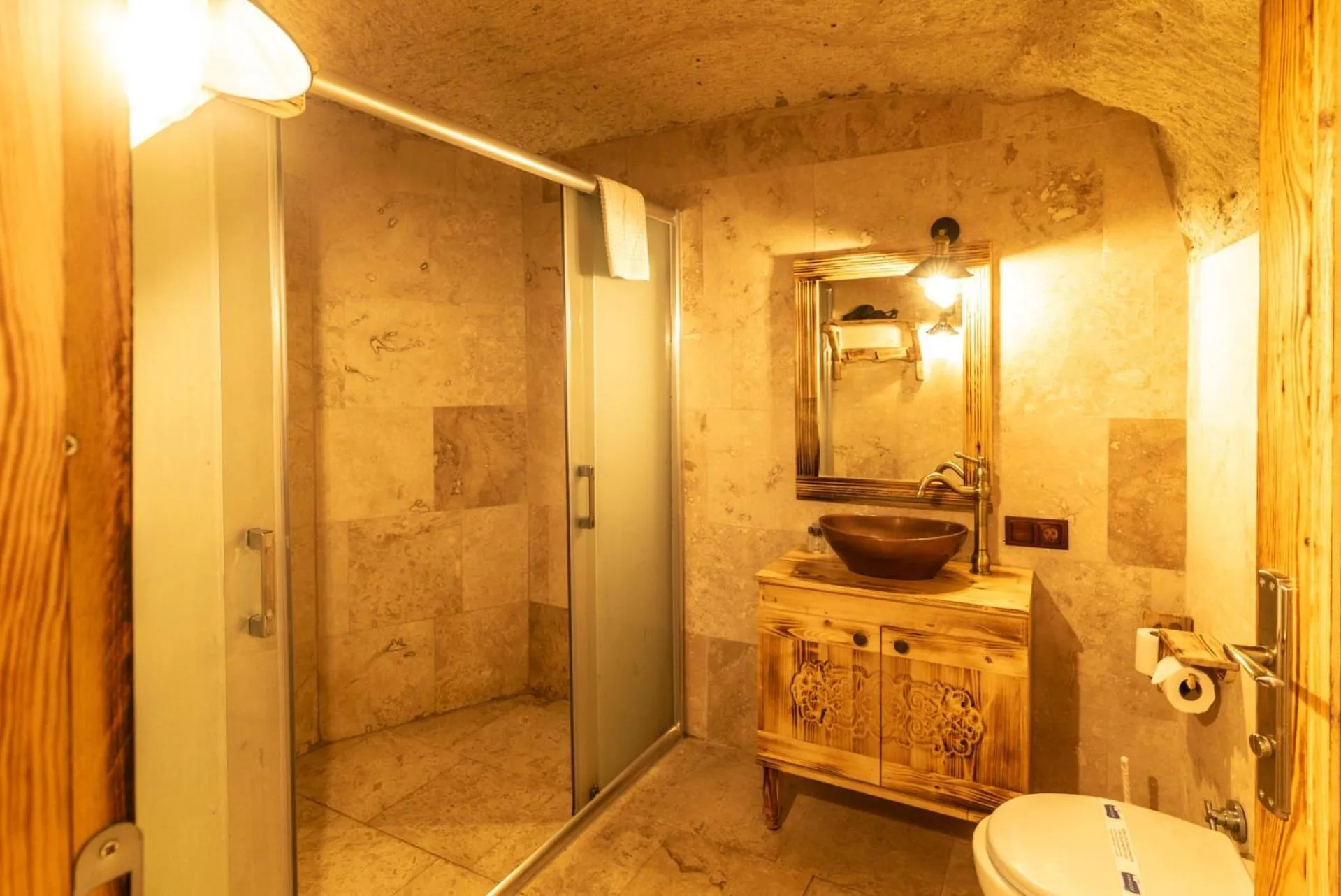 Bathroom in Cappadocia Ennar Cave Swimming Pool Hot & SPA