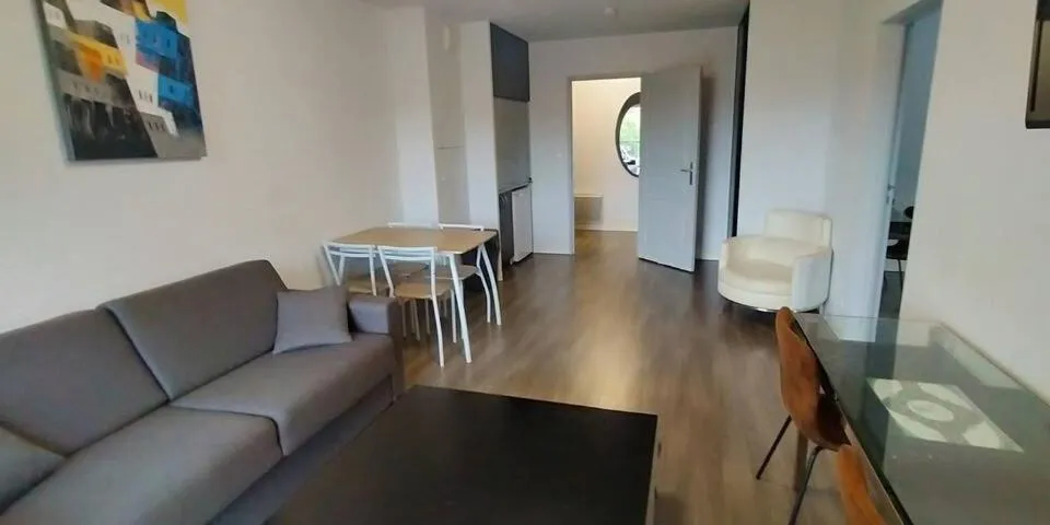 TV and multimedia in Adonis La Baule