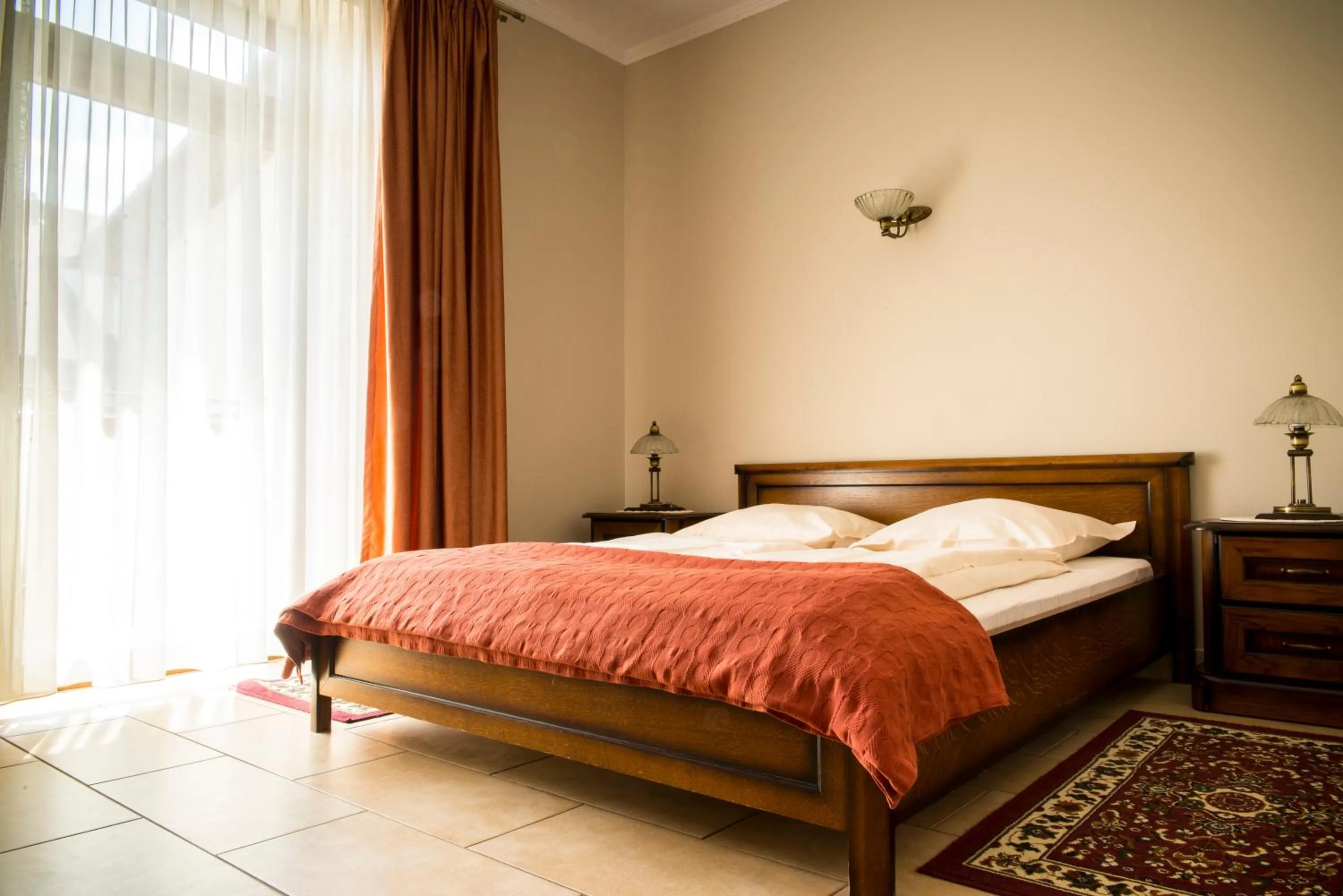 Day, Bed in Willa Koba