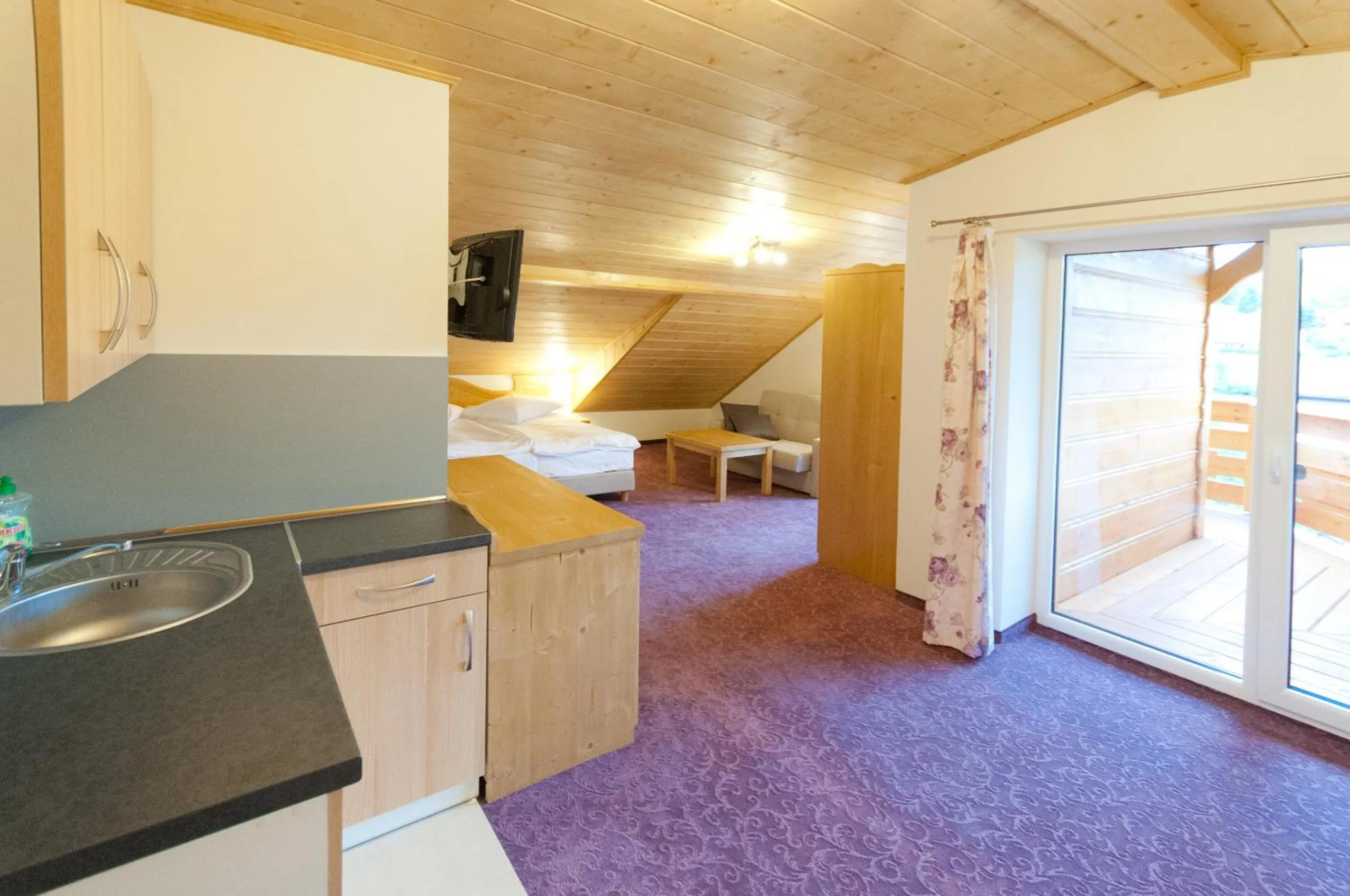 Kitchen or kitchenette, Bed in Willa Alpejska