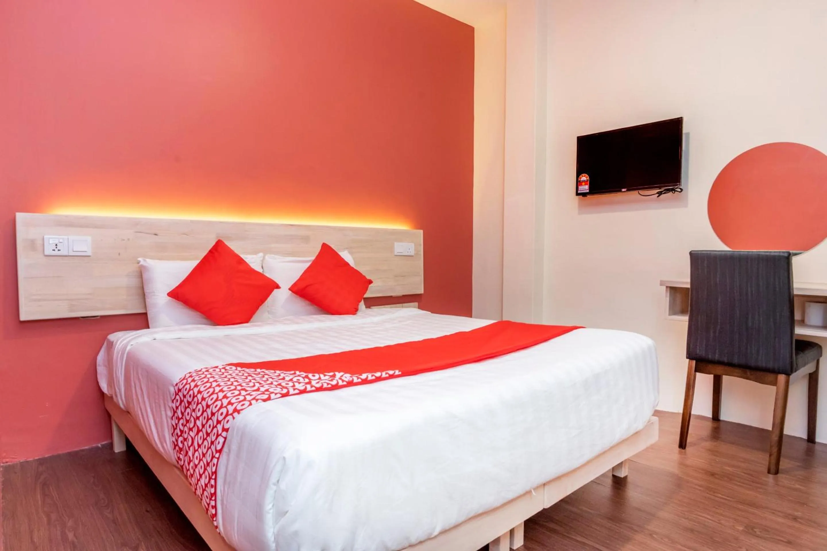 Bedroom, Bed in OYO 778 Bmw 2 Hotel