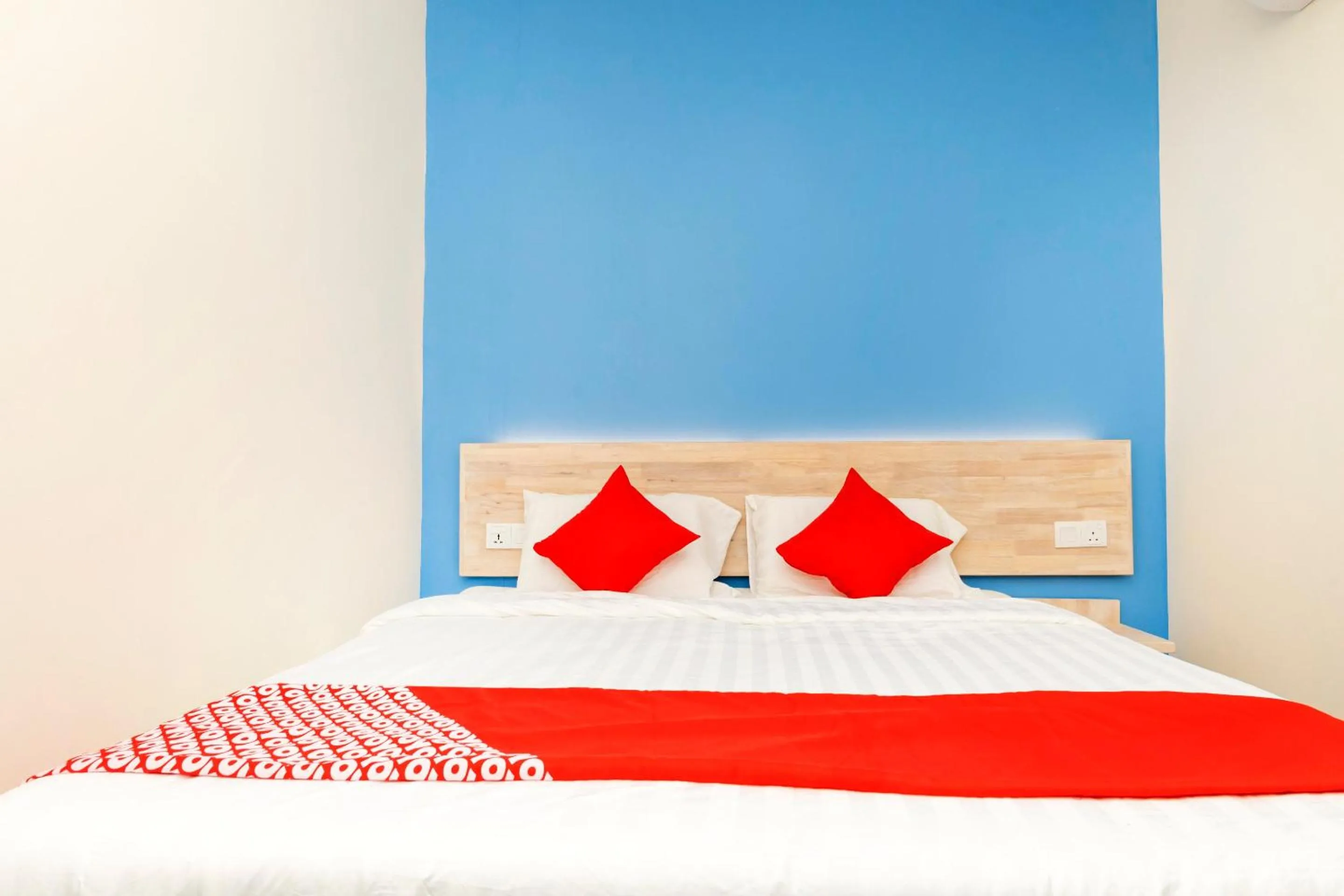 Bedroom, Bed in OYO 778 Bmw 2 Hotel