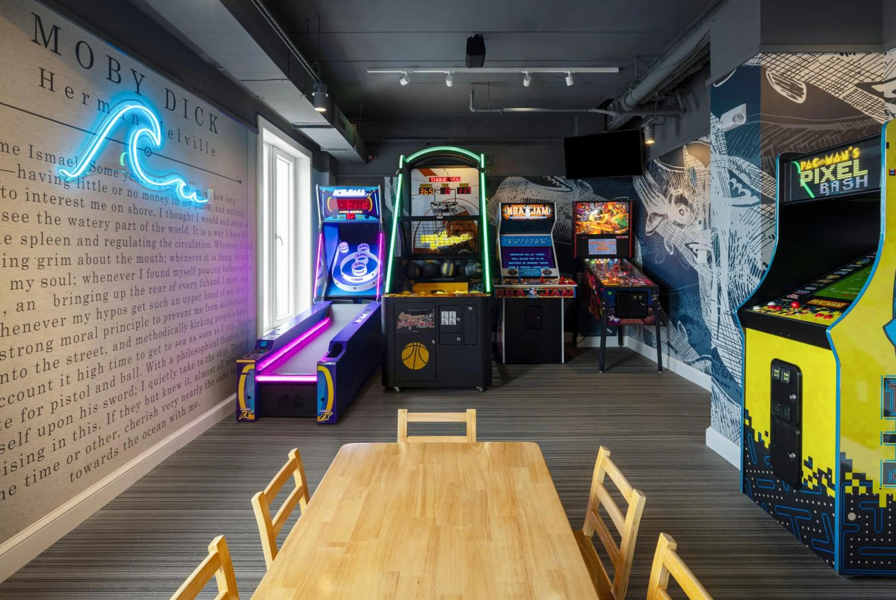 Game Room in Newport Harbor Island Resort