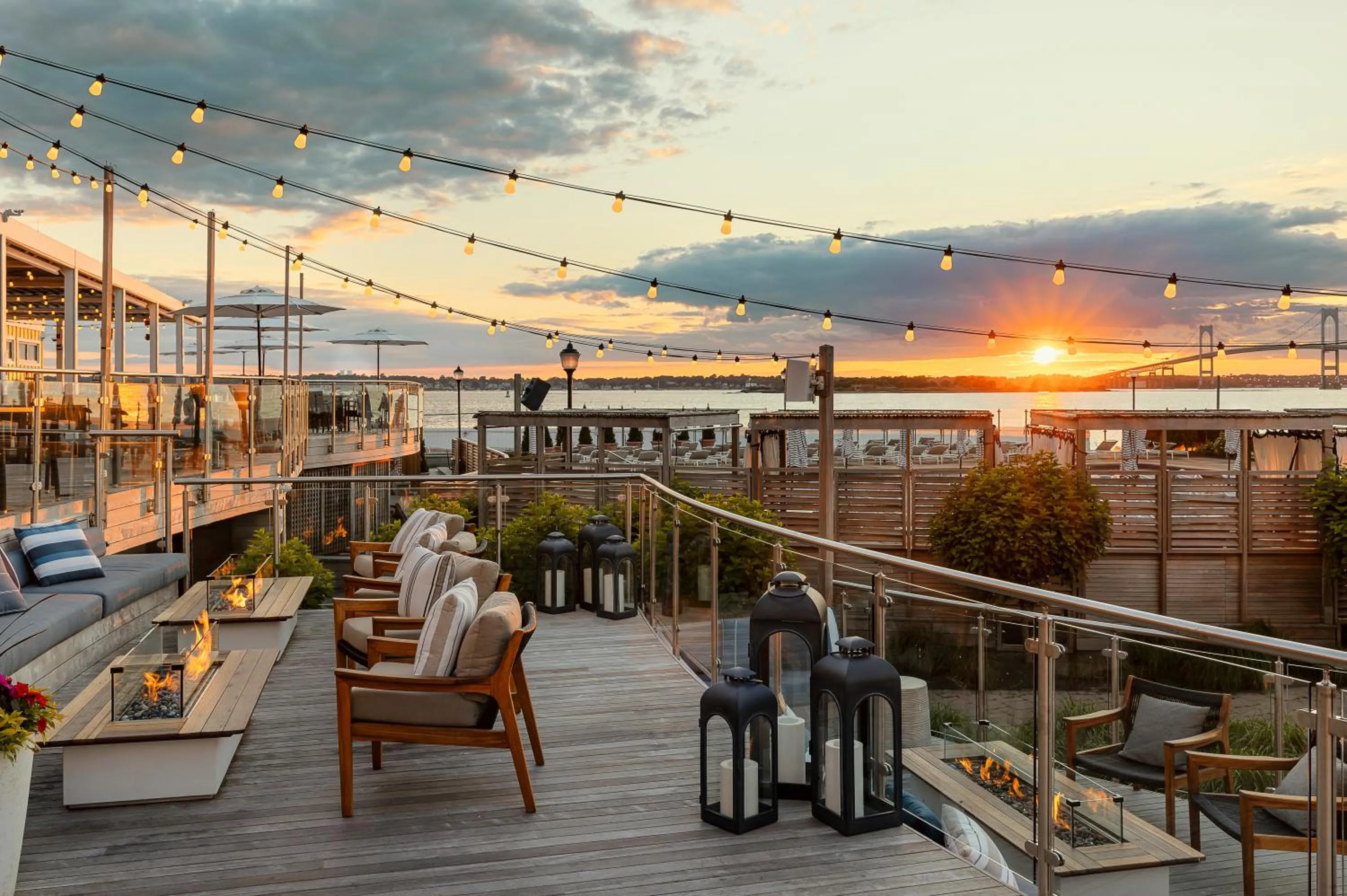 Restaurant/places to eat in Newport Harbor Island Resort