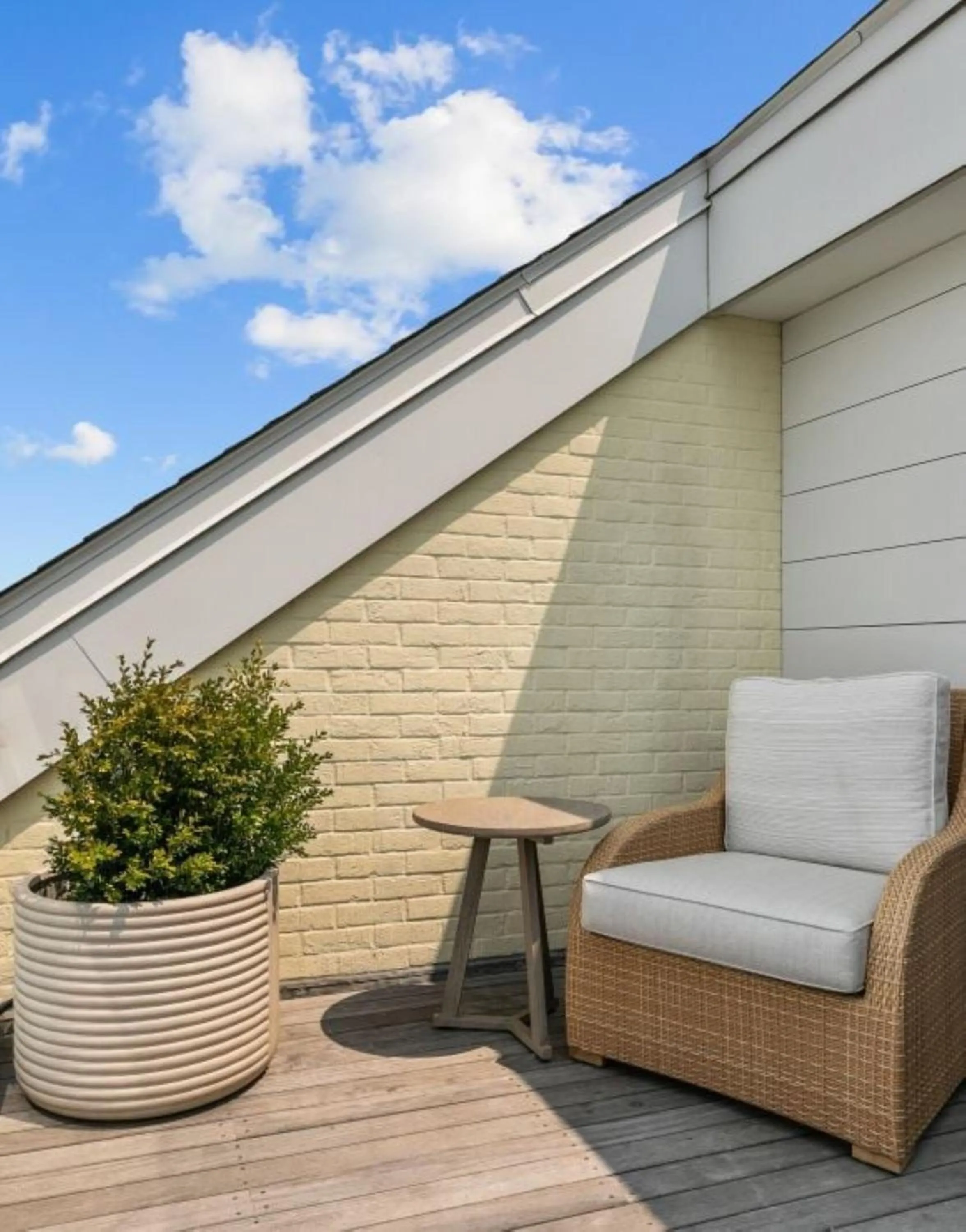 Patio in Newport Harbor Island Resort