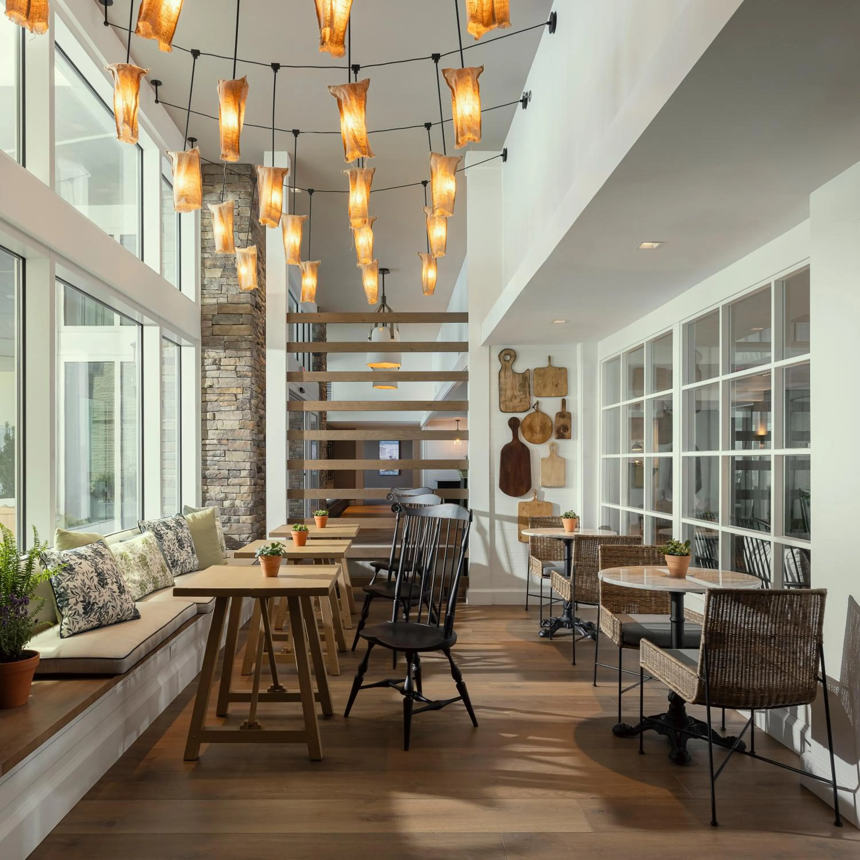 Restaurant/places to eat in Newport Harbor Island Resort