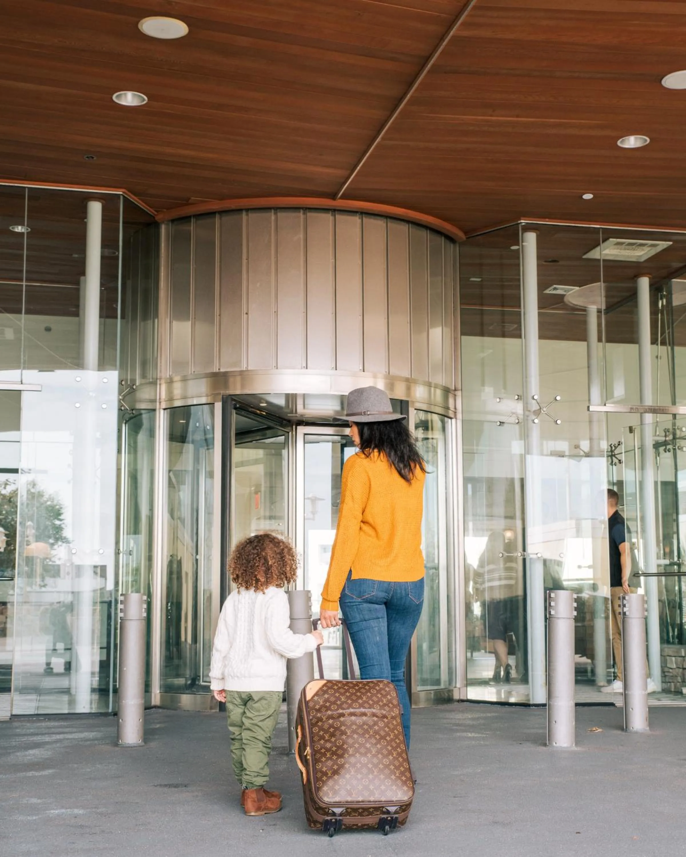 Facade/entrance in Newport Harbor Island Resort
