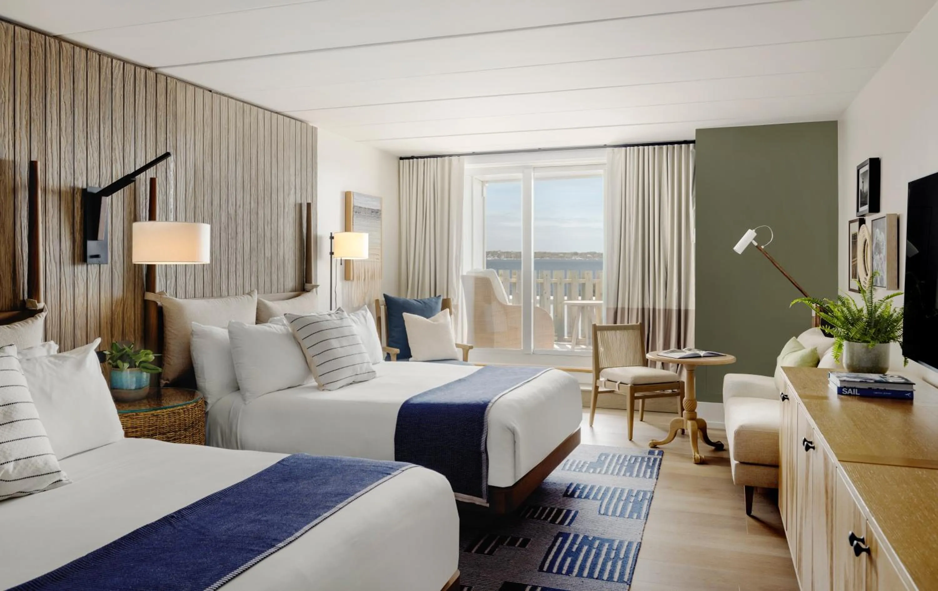 Bed in Newport Harbor Island Resort