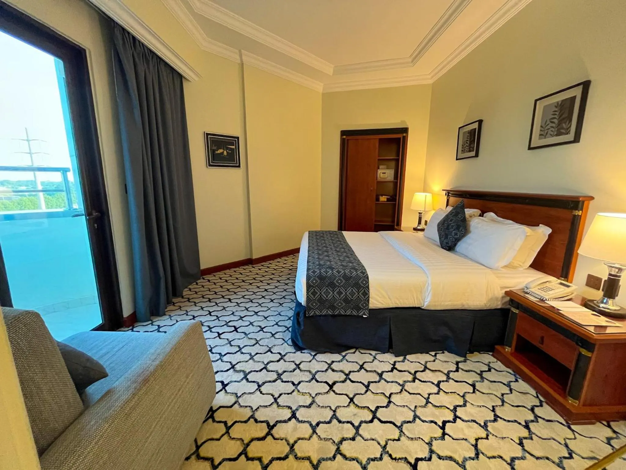 Photo of the whole room, Bed in Crown Tower Hotel