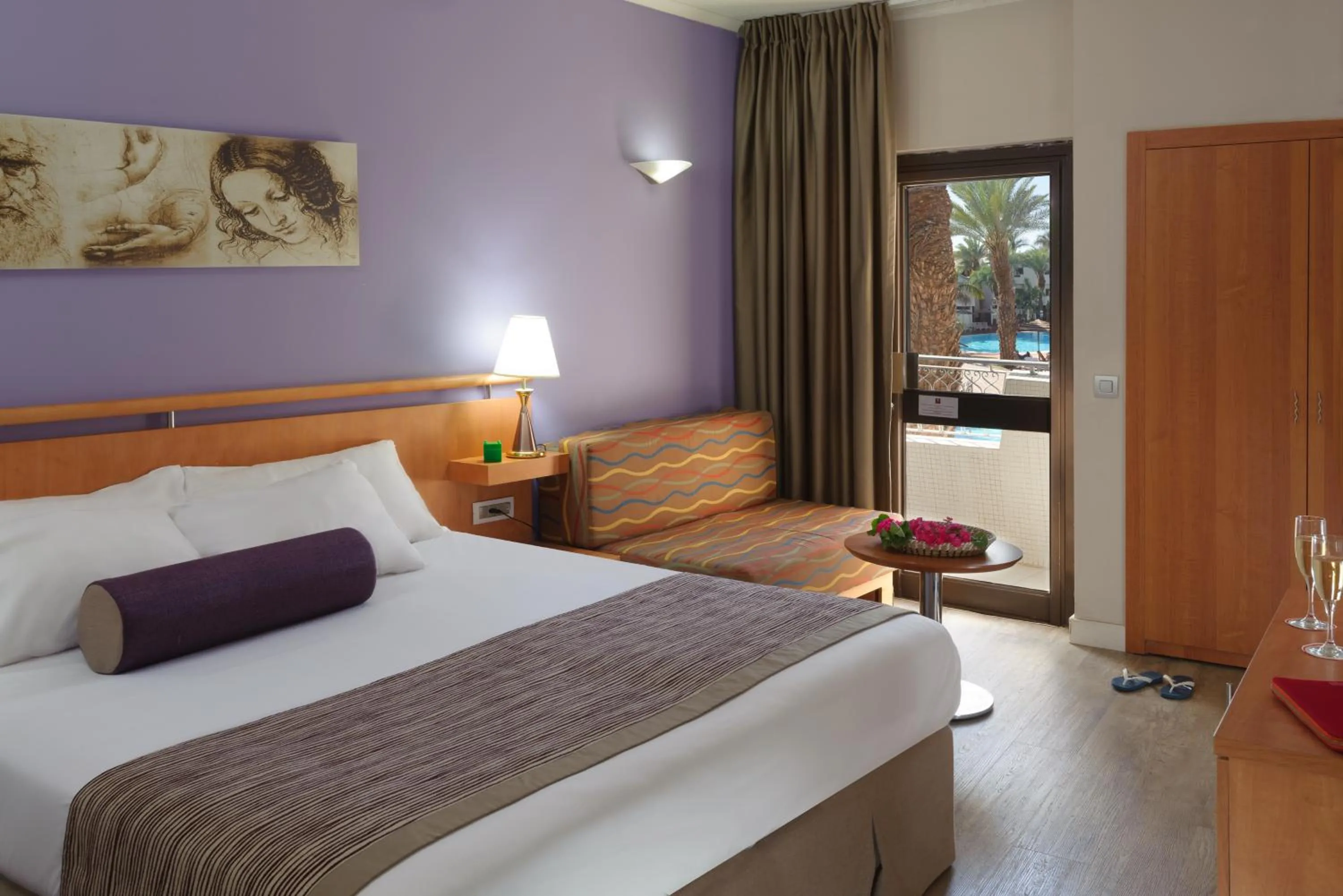 Bed in Leonardo Privilege Eilat Hotel - All inclusive