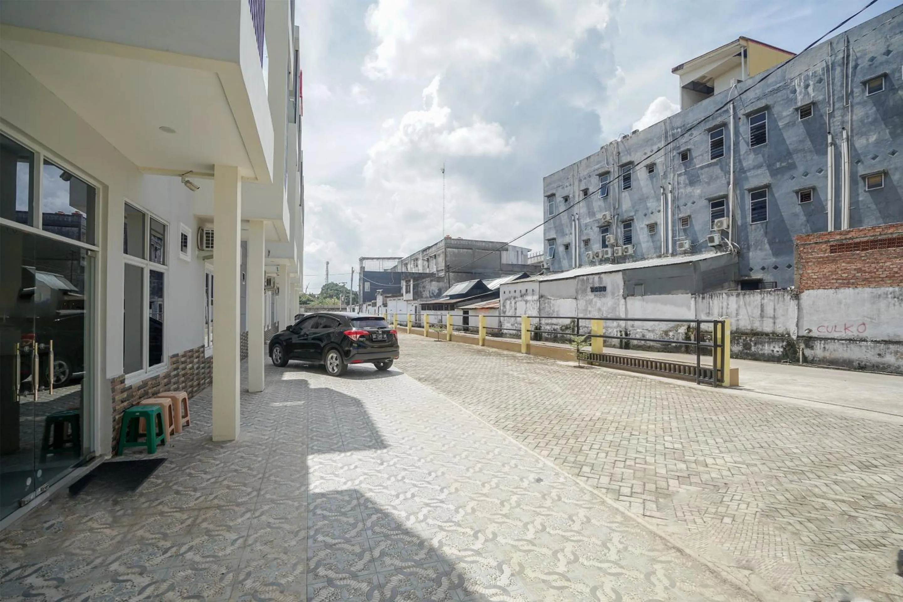 Lobby or reception in OYO 443 Hotel Barlian