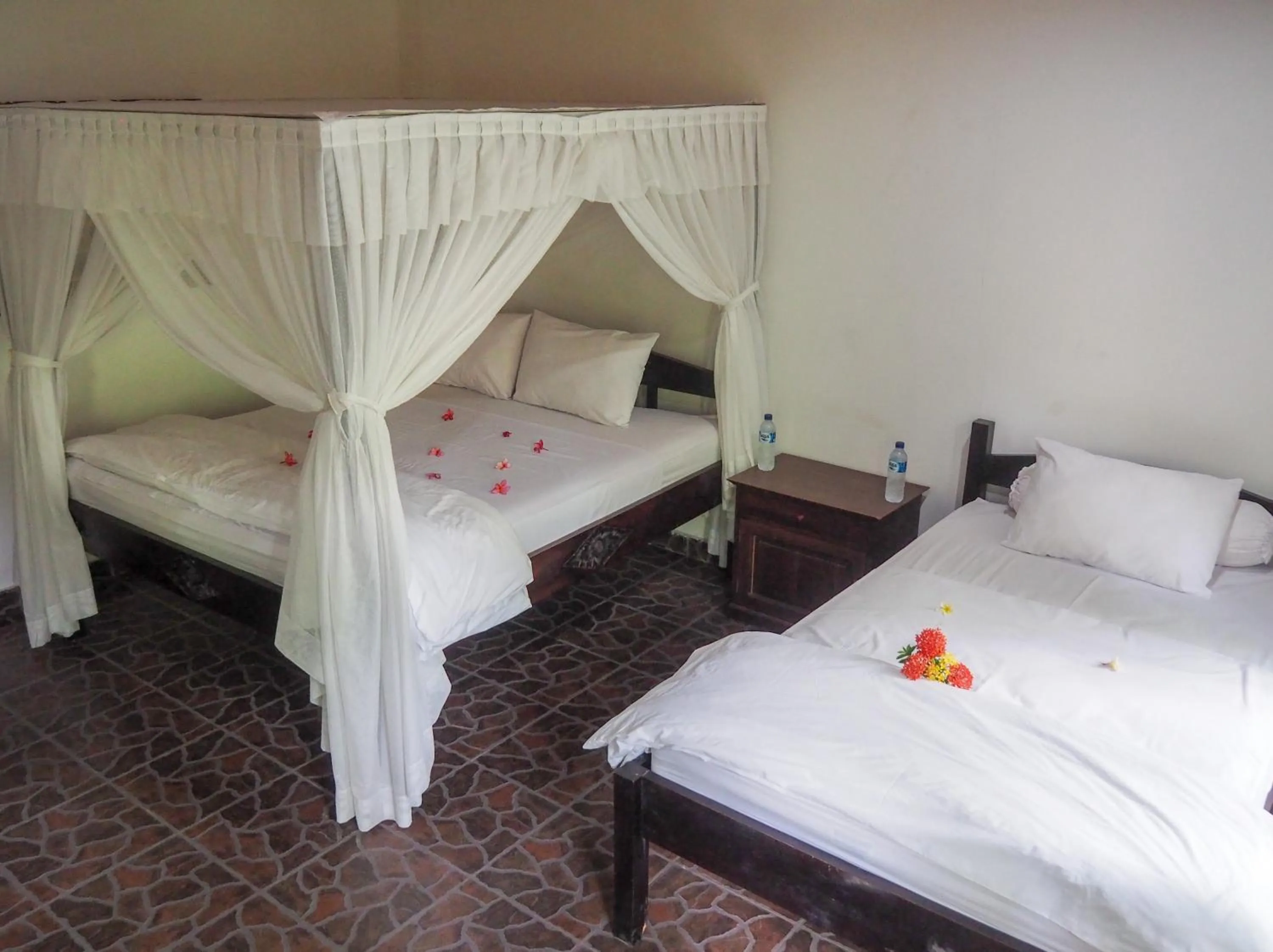 Bed in Scuba Tribe Bali dive-resort