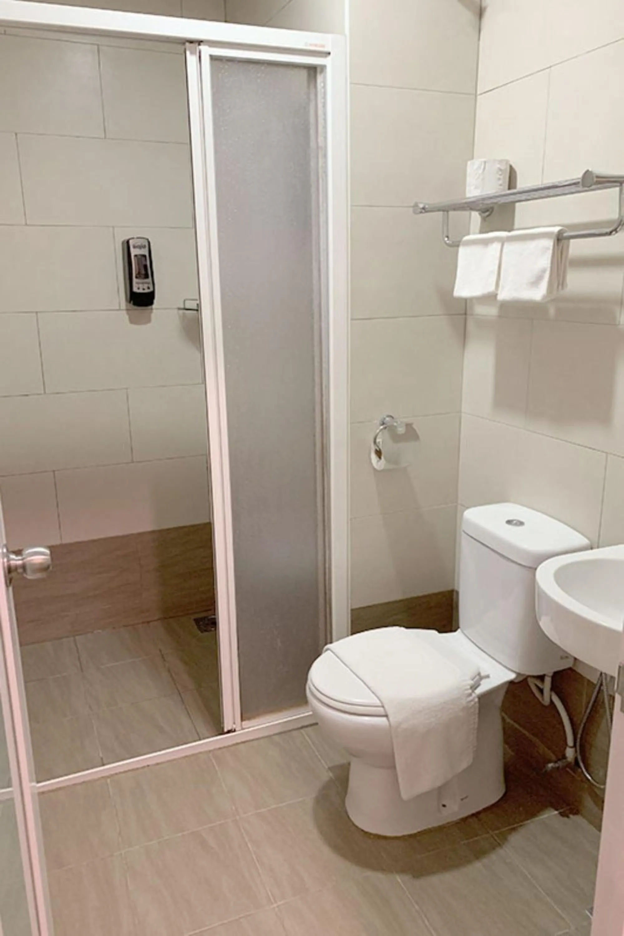 Bathroom in Mii Smile Hotel Penang