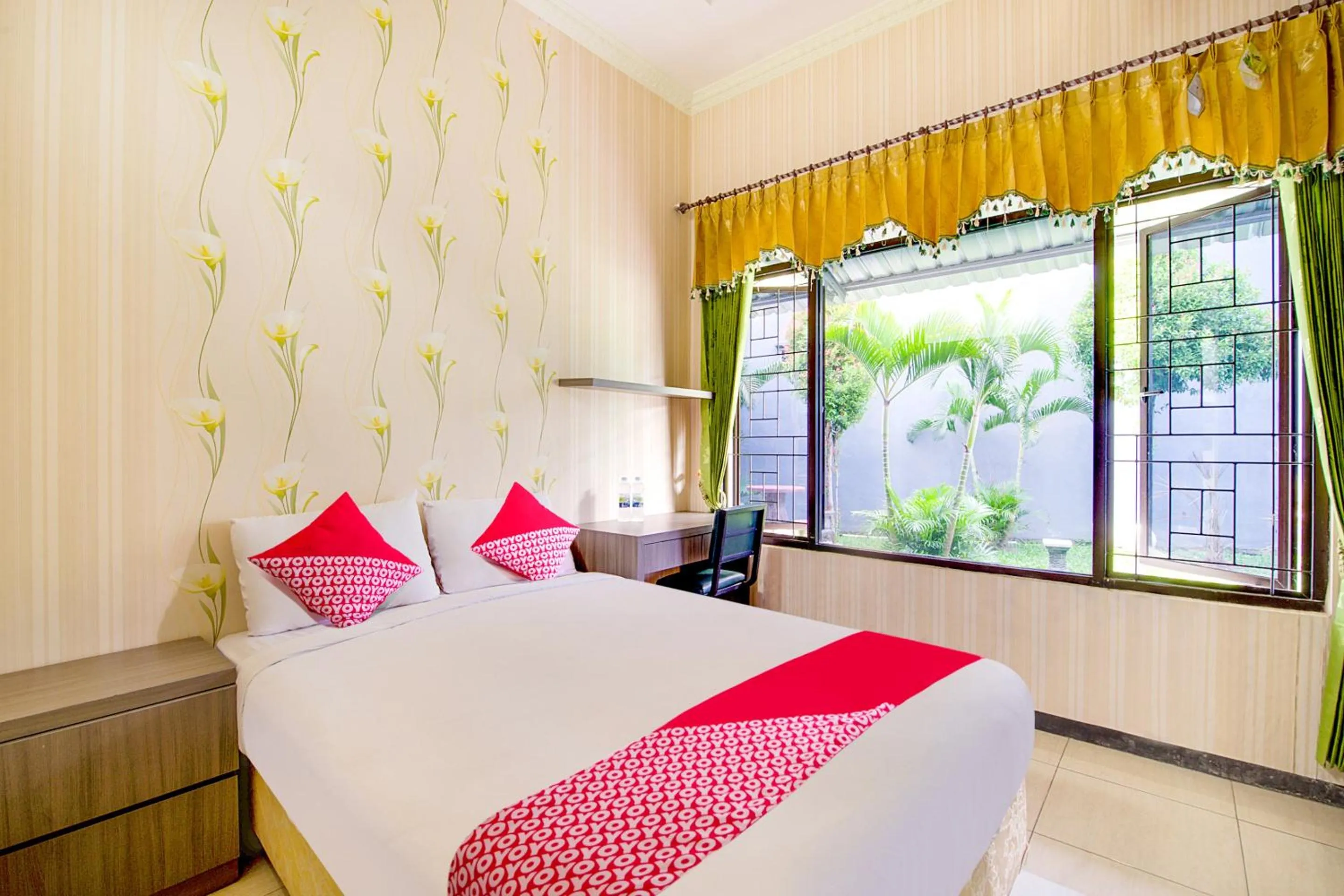 Standard Double Room in OYO Life 511 Grace Residence