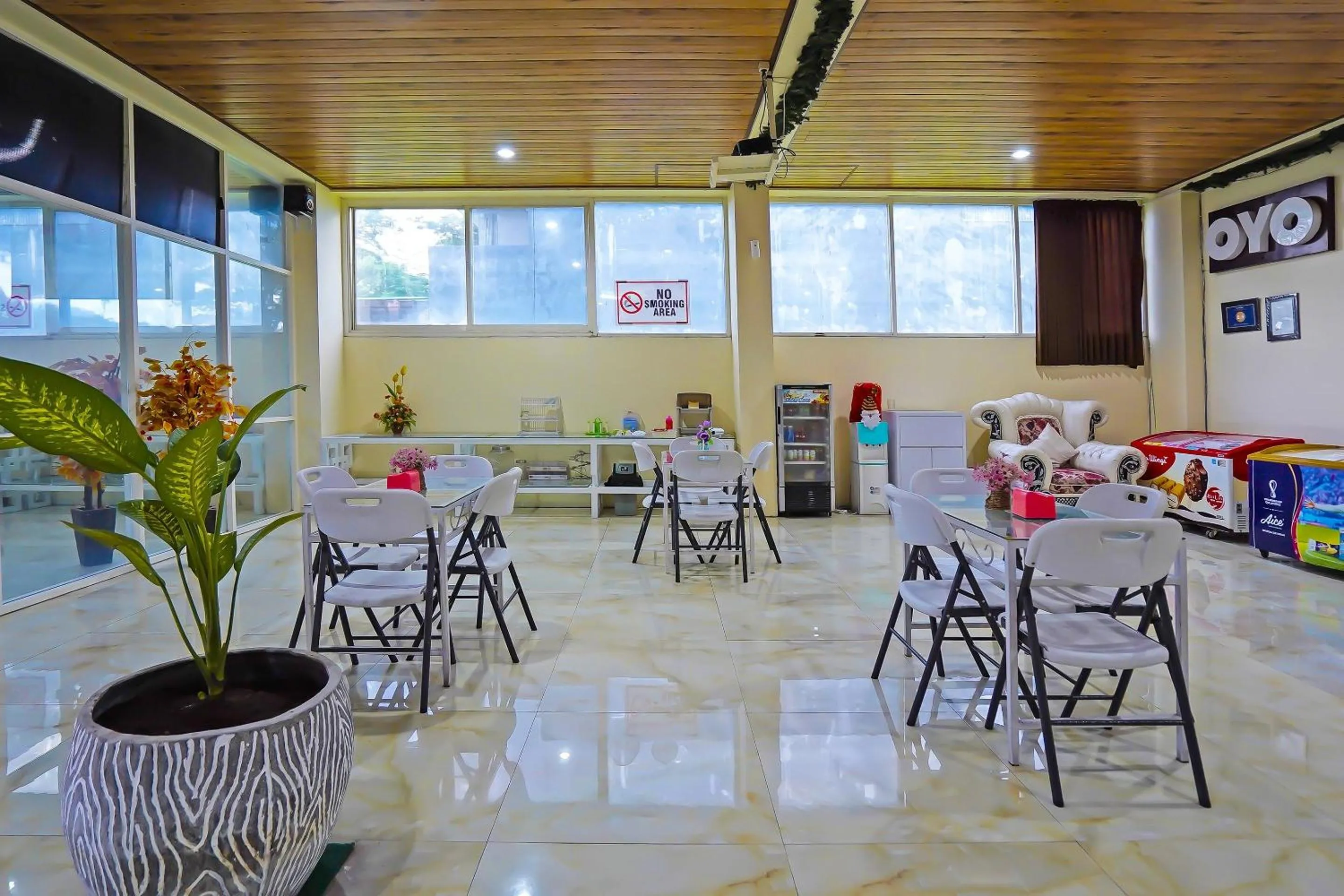 Lobby or reception in OYO Life 511 Grace Residence