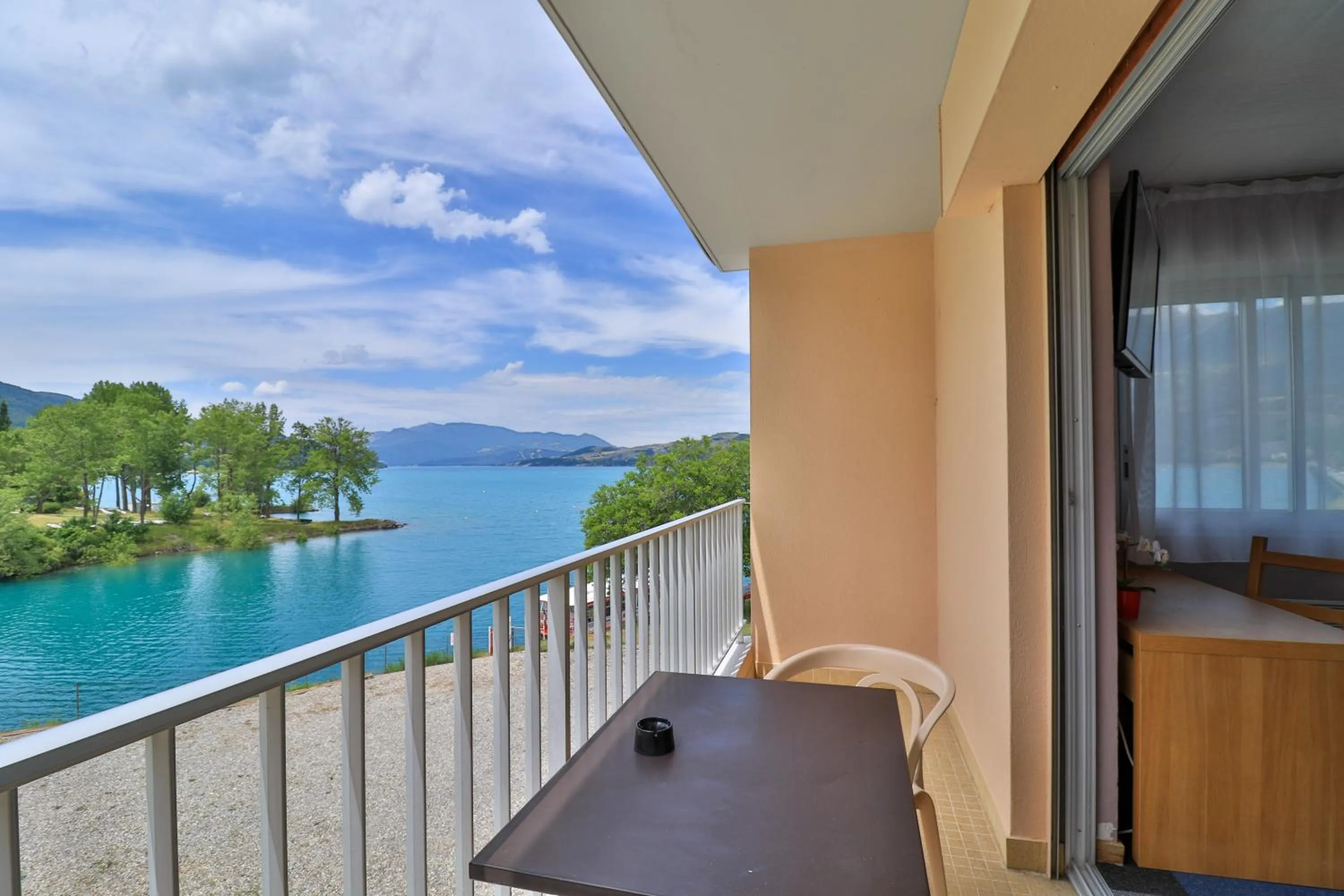Balcony/Terrace in Hôtel Les Flots Bleus