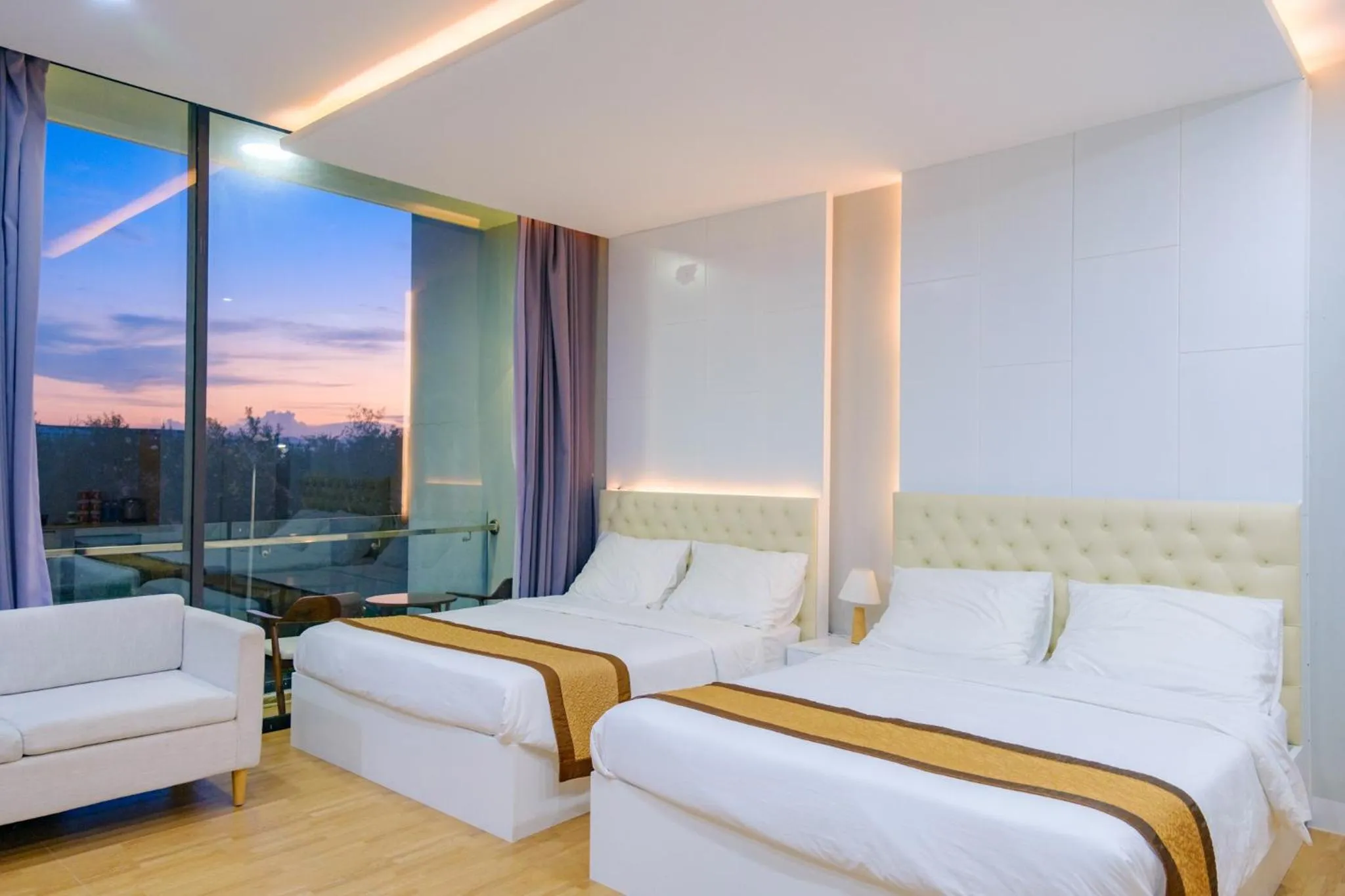 Khách sạn Minh Long