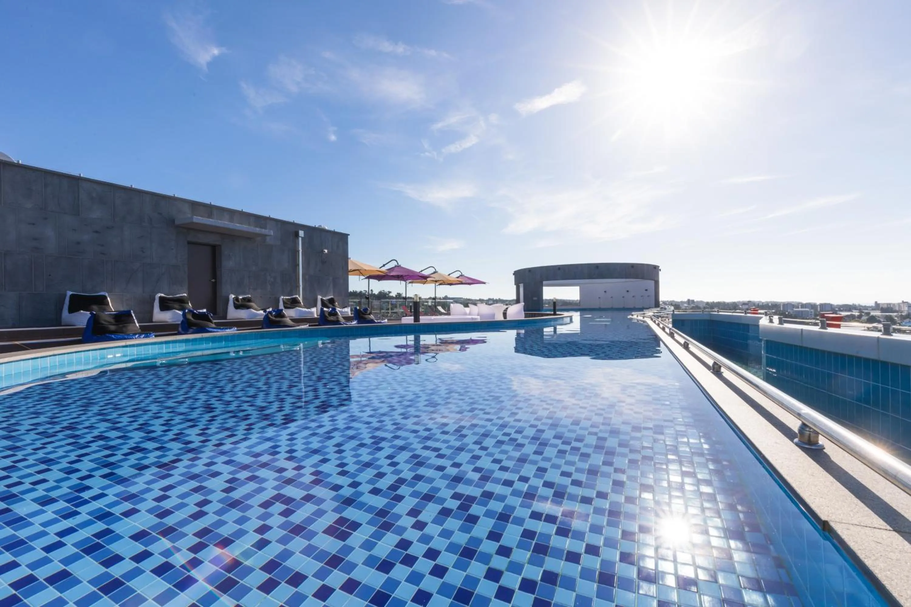 Swimming Pool in Co-op City Hotel Harborview