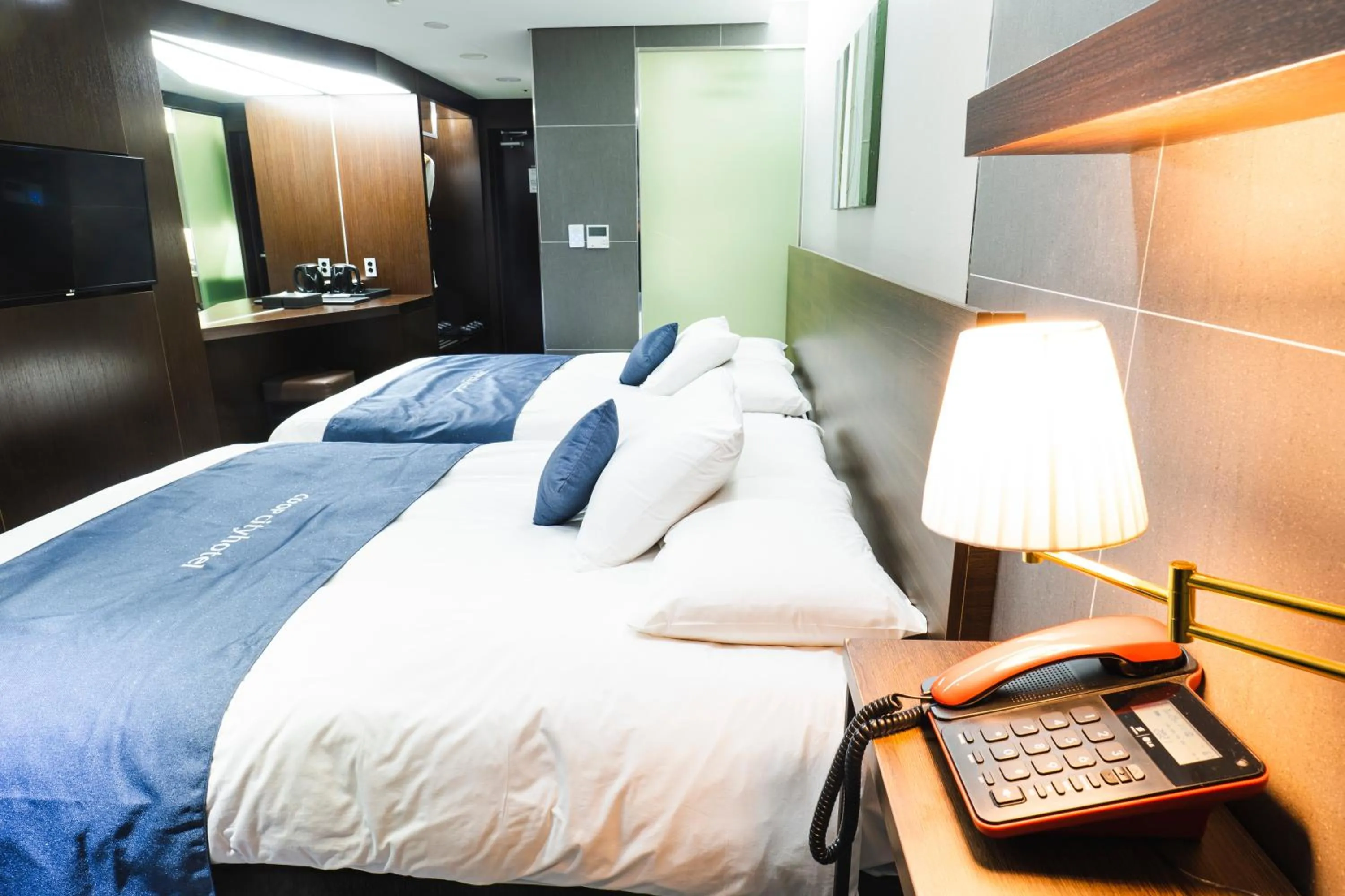 Co-op City Hotel Harborview