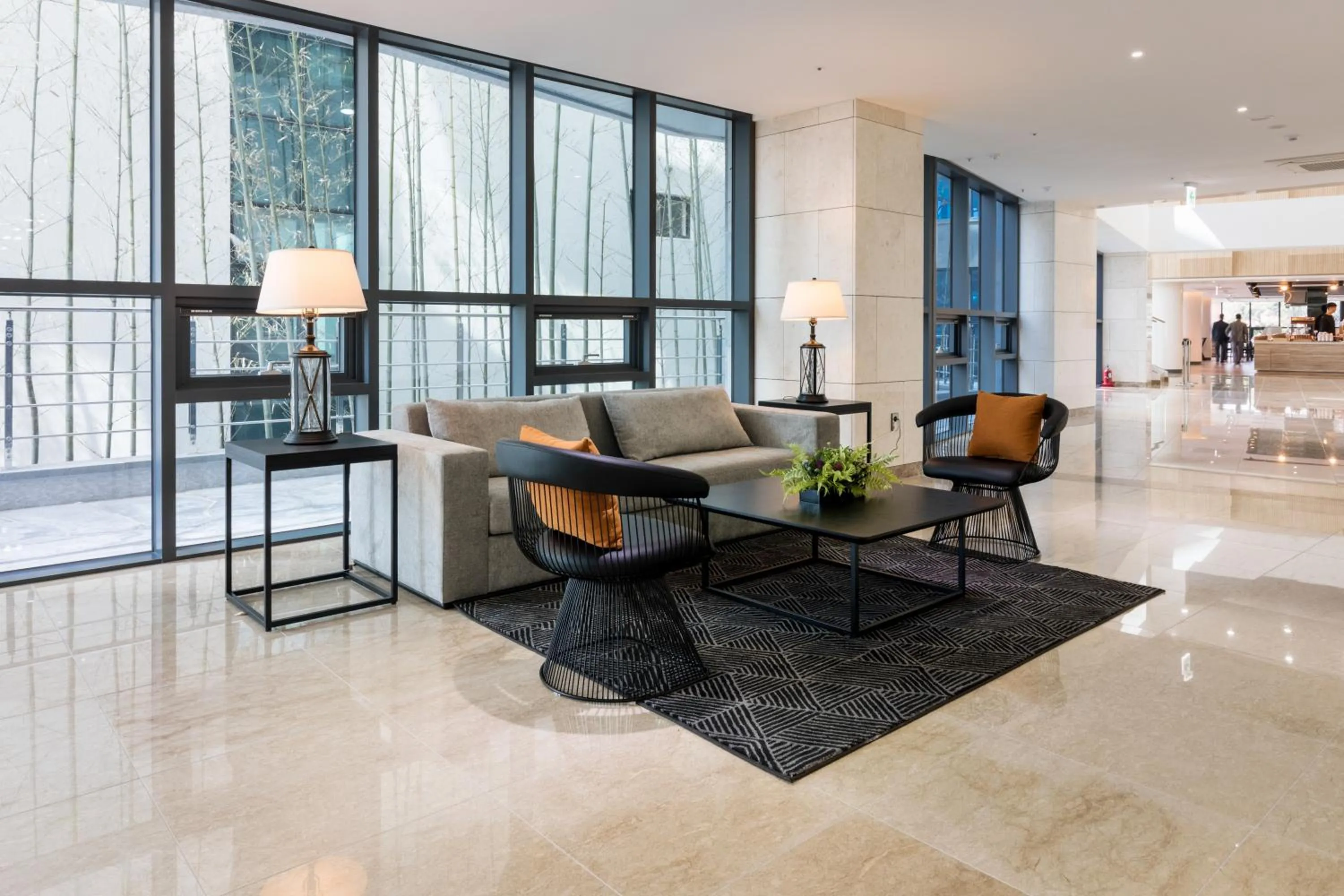 Seating Area in Co-op City Hotel Harborview