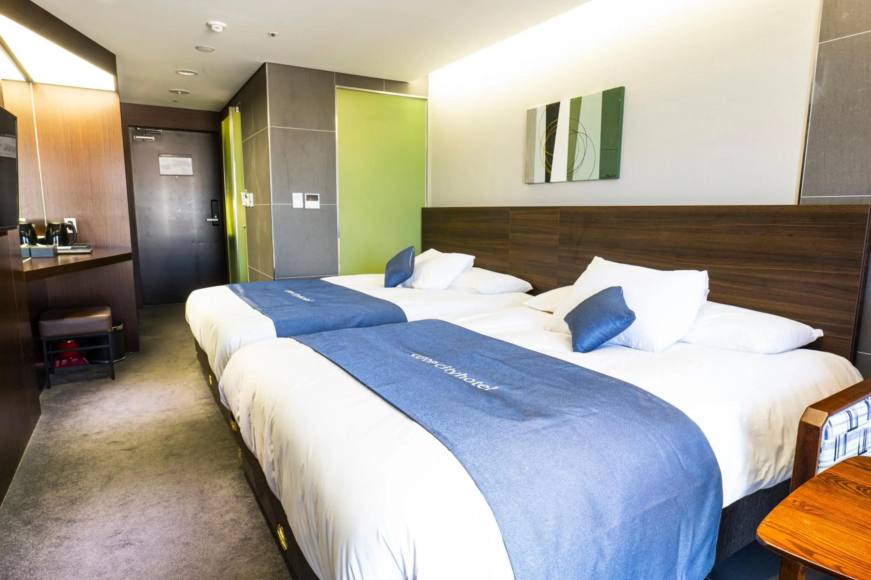 Co-op City Hotel Harborview