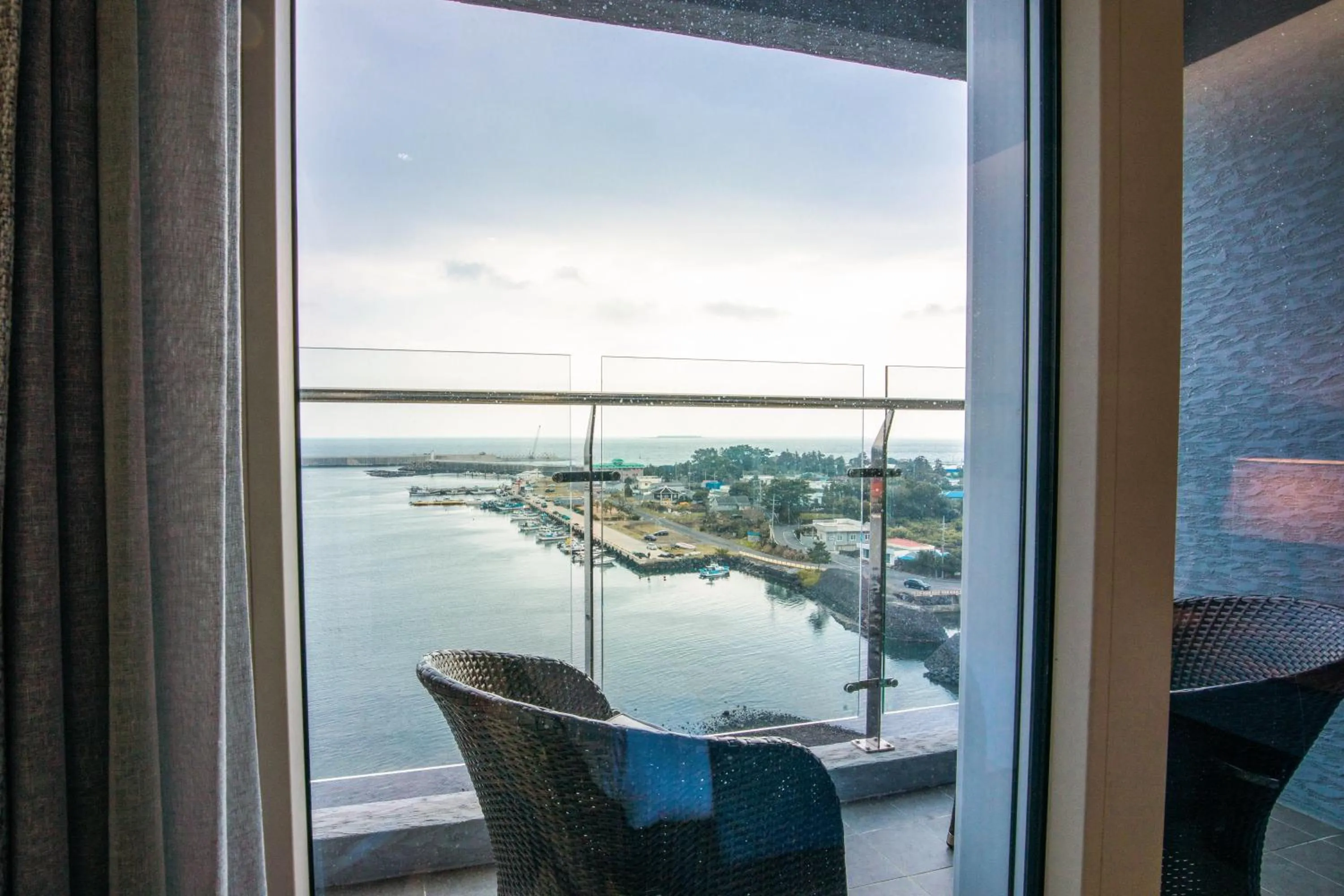 Balcony/Terrace, Sea View in Co-op City Hotel Harborview