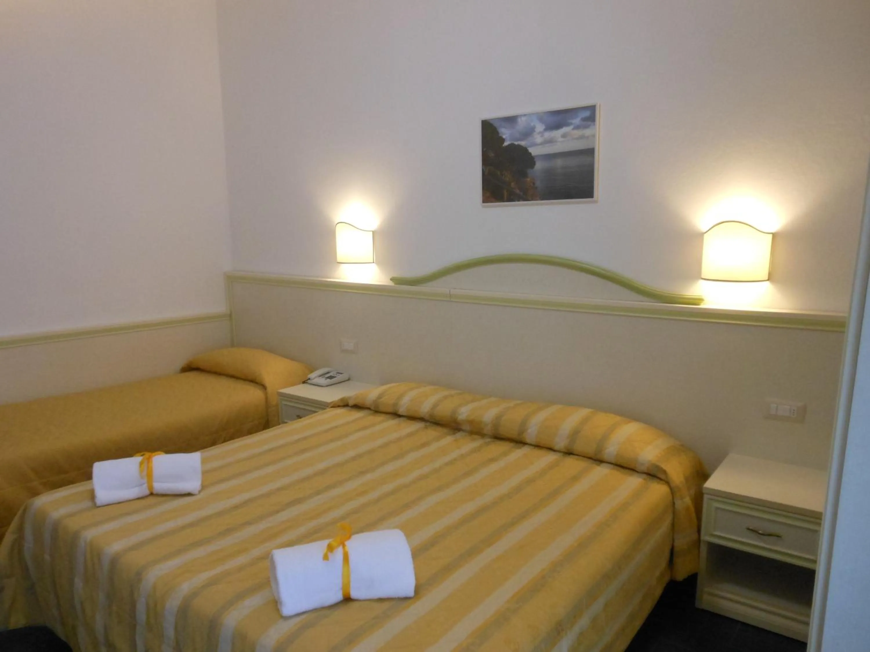 Bed in Hotel Due Torri