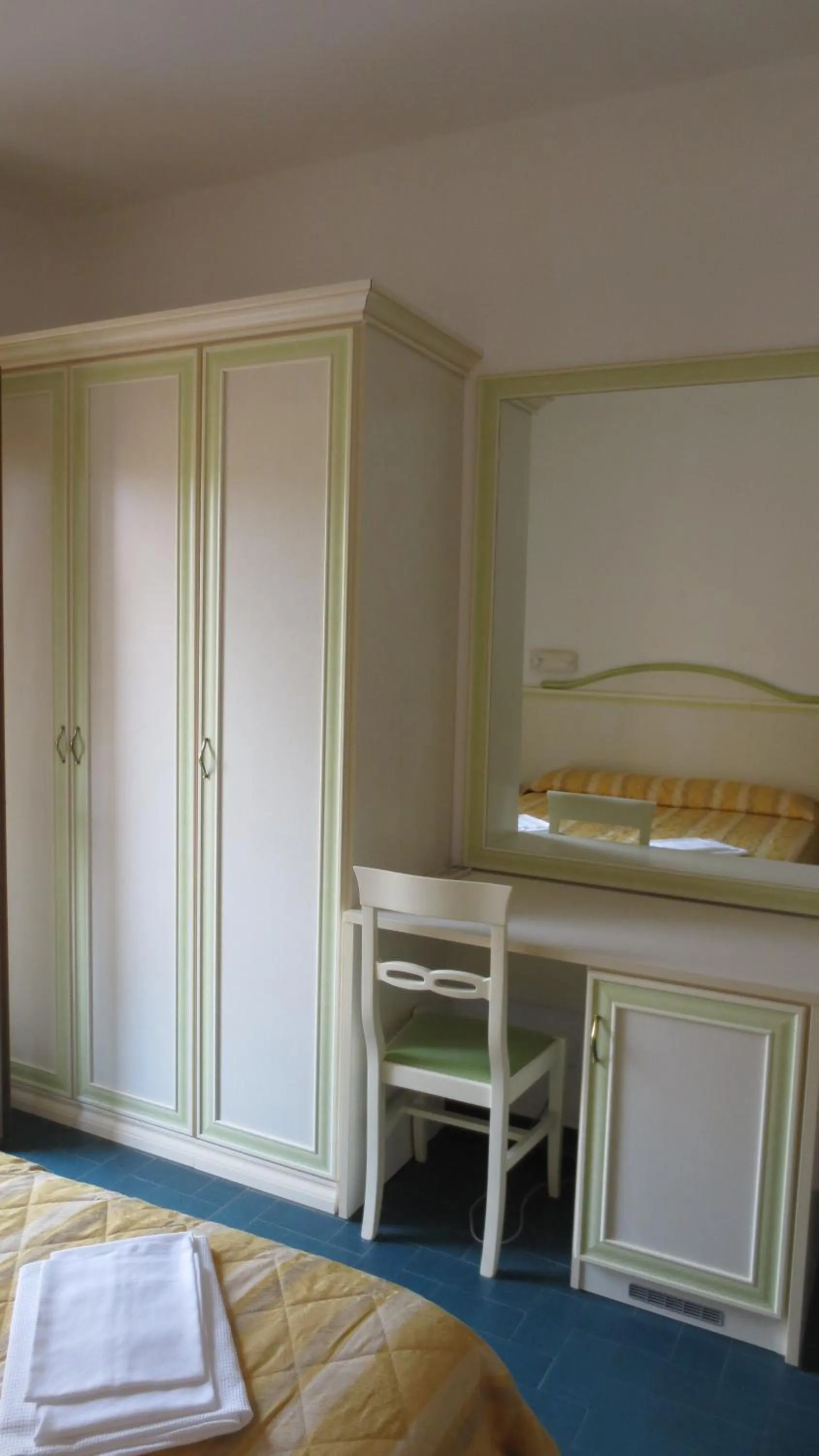 Decorative detail, Bed in Hotel Due Torri