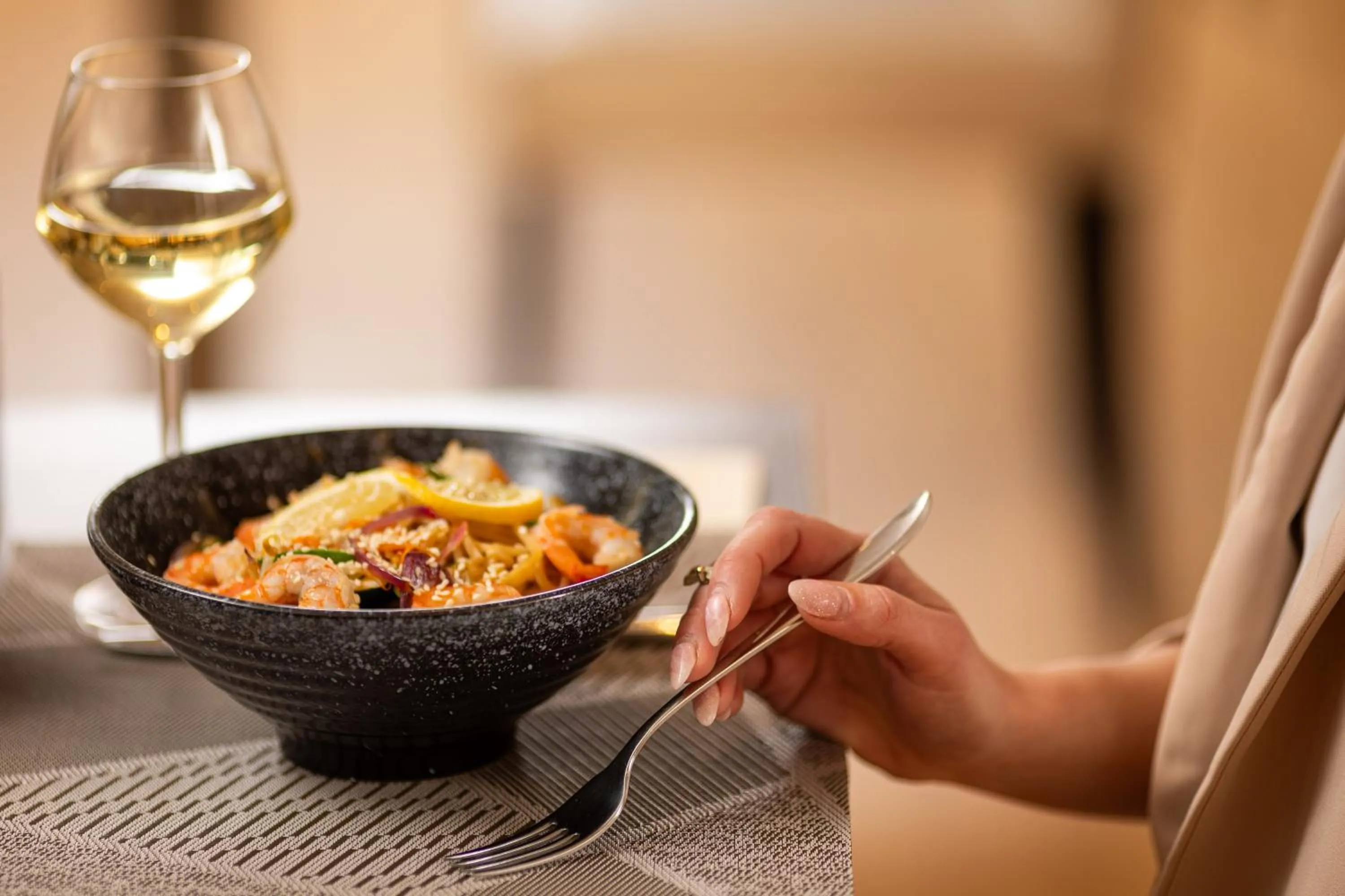 Restaurant/places to eat in ibis Lyon Est Chaponnay