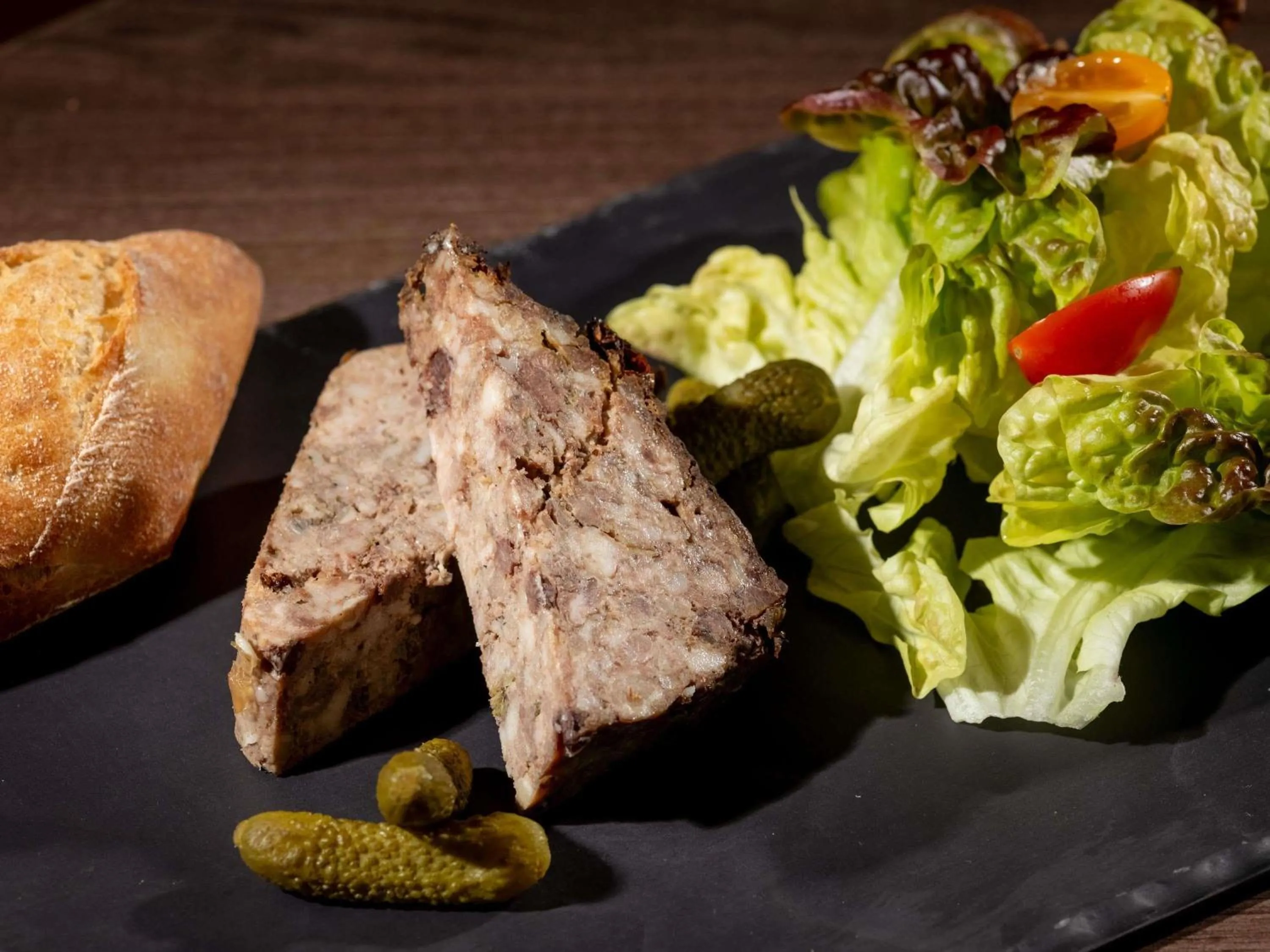 Restaurant/places to eat in ibis Lyon Est Chaponnay