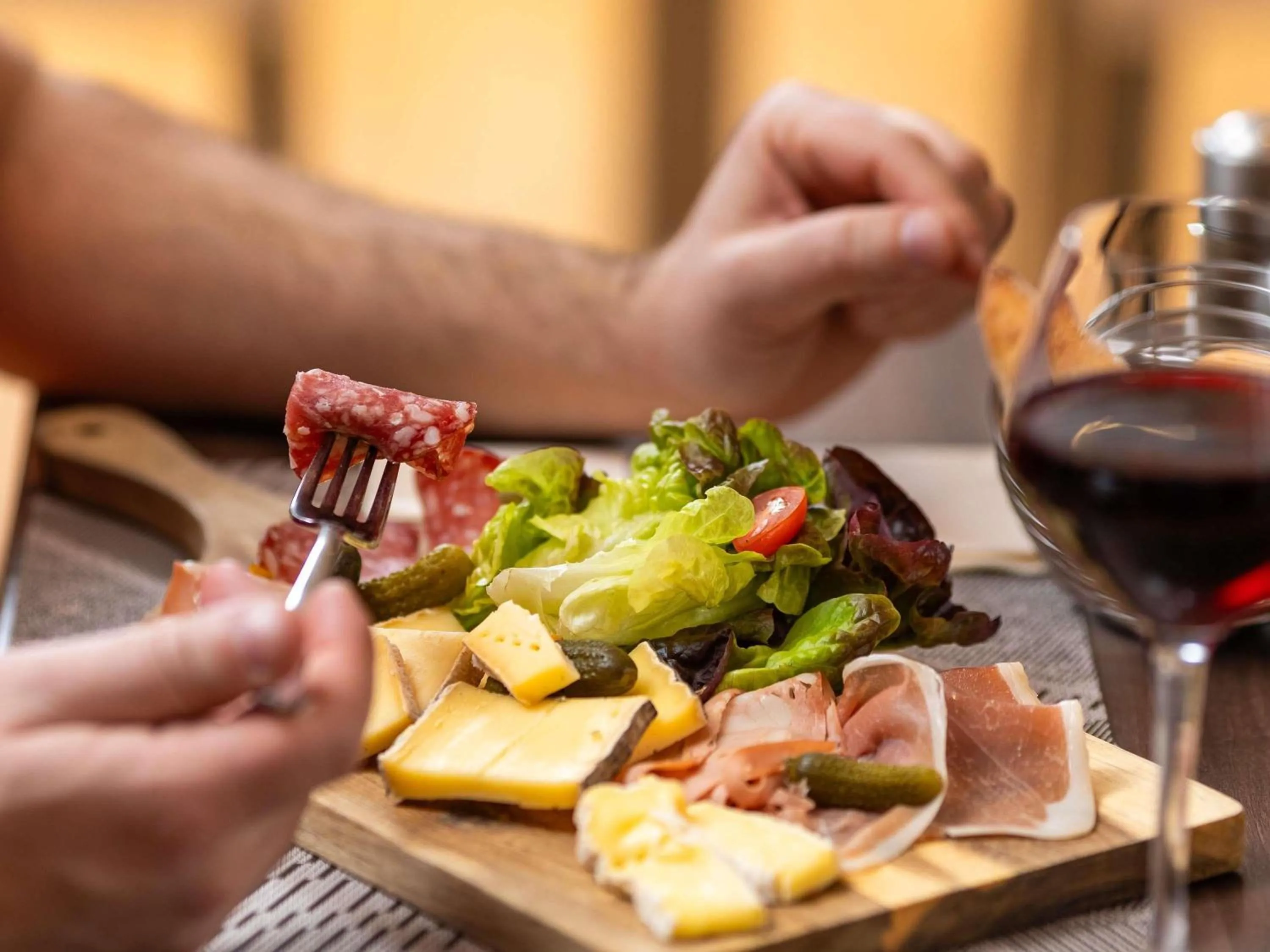 Restaurant/places to eat in ibis Lyon Est Chaponnay