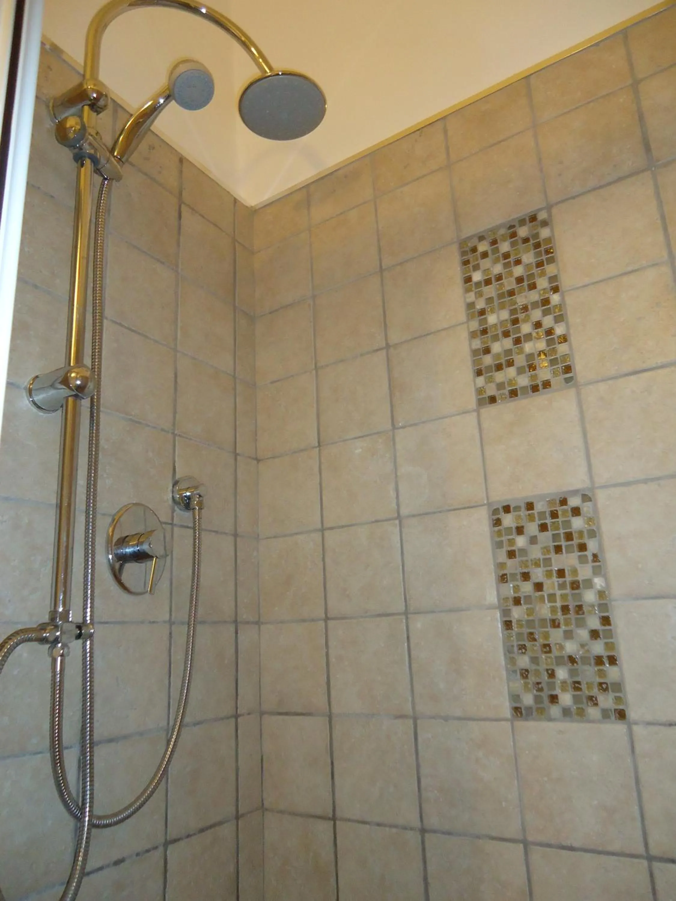 Shower in Villa Dafne