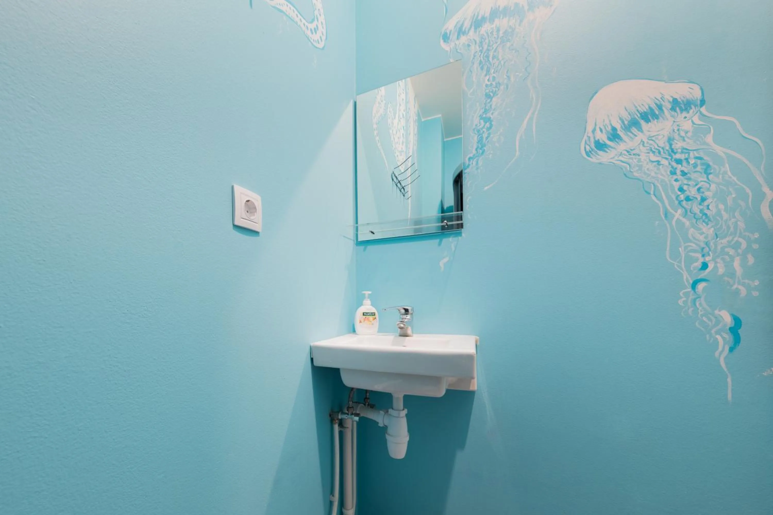 Bathroom in Friends Forever