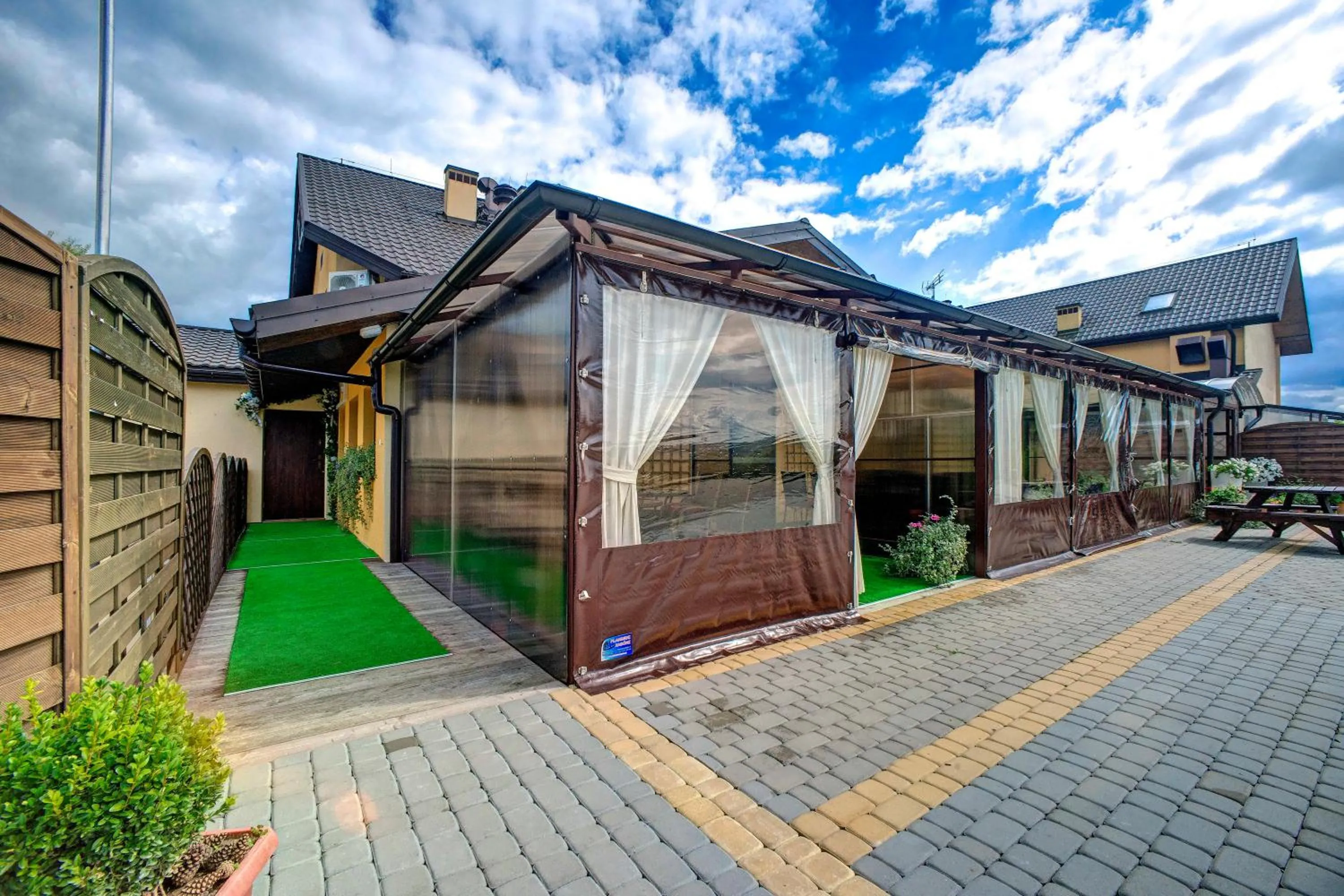 Property building in Hotel Szelców