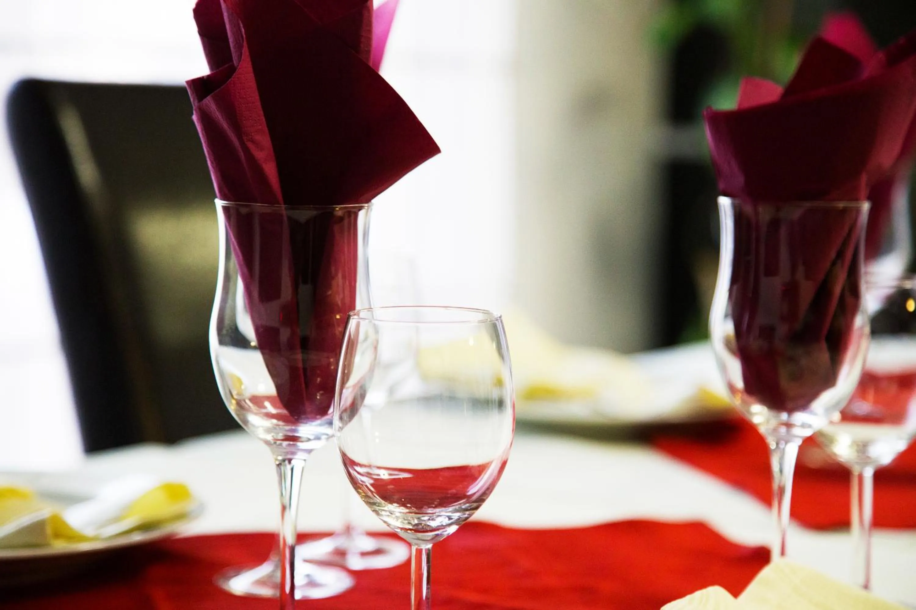 Restaurant/places to eat in GP Hotel