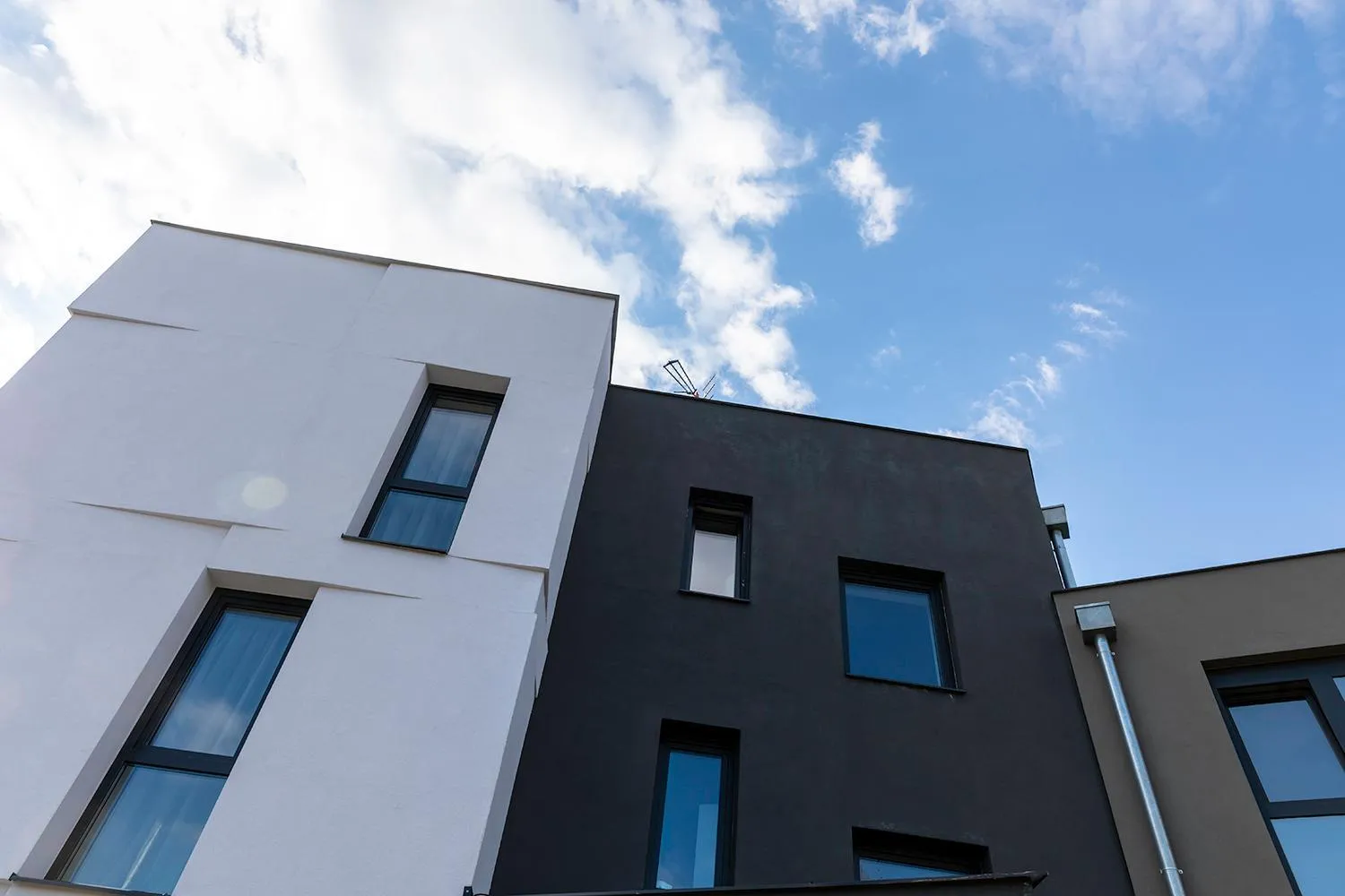 Property building in 4 SMART HOTEL