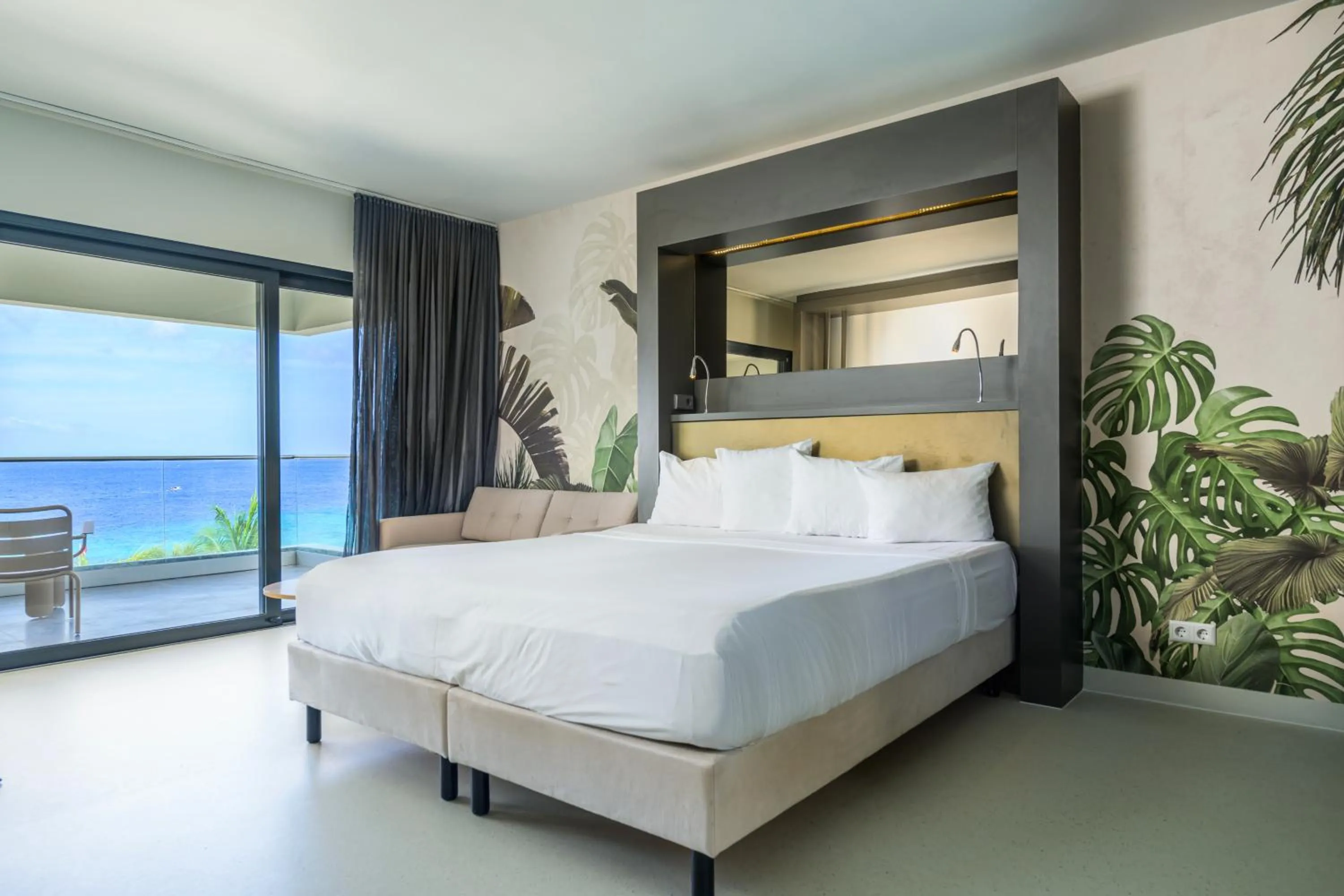 Bedroom, Bed in Papagayo Beach Hotel