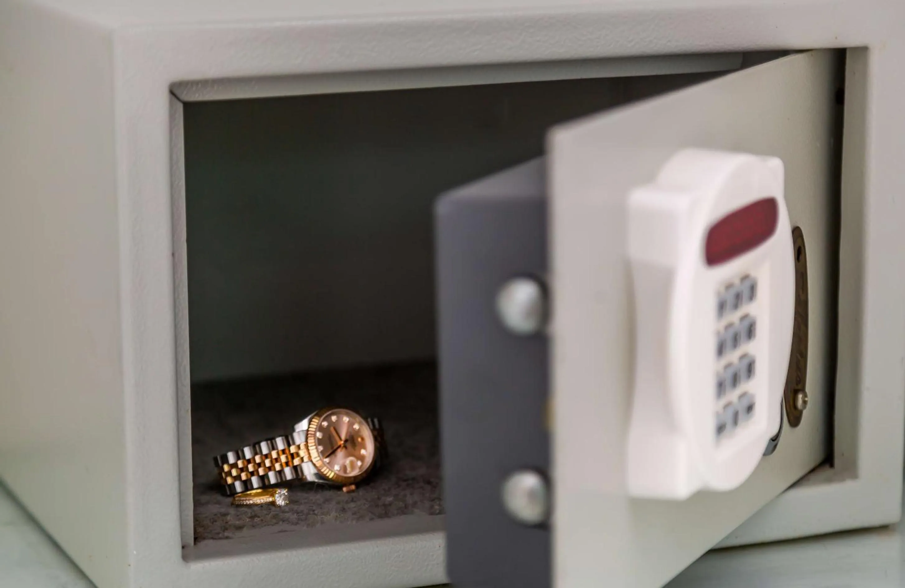 safe in Pousada Sambass