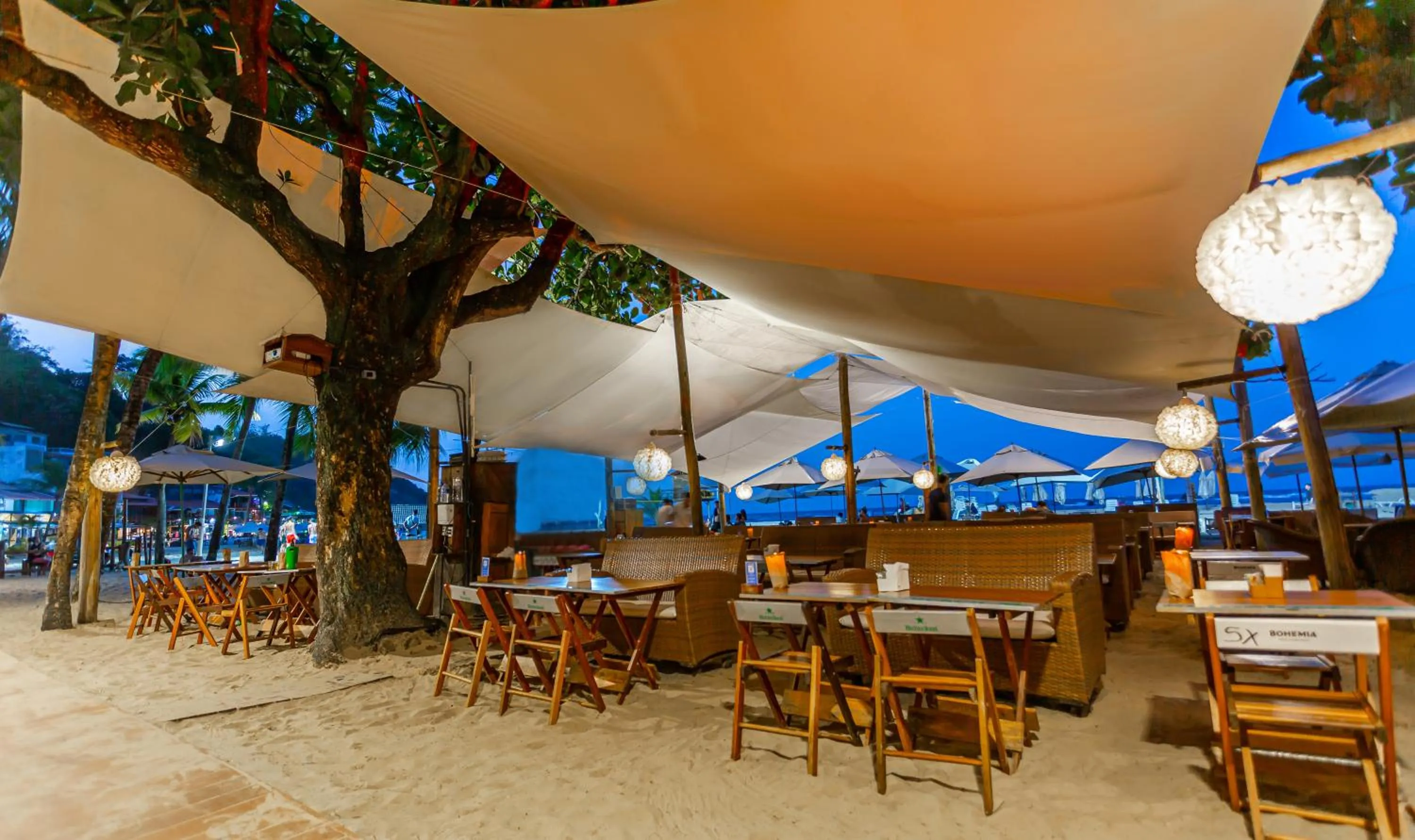 Restaurant/places to eat in Pousada Sambass