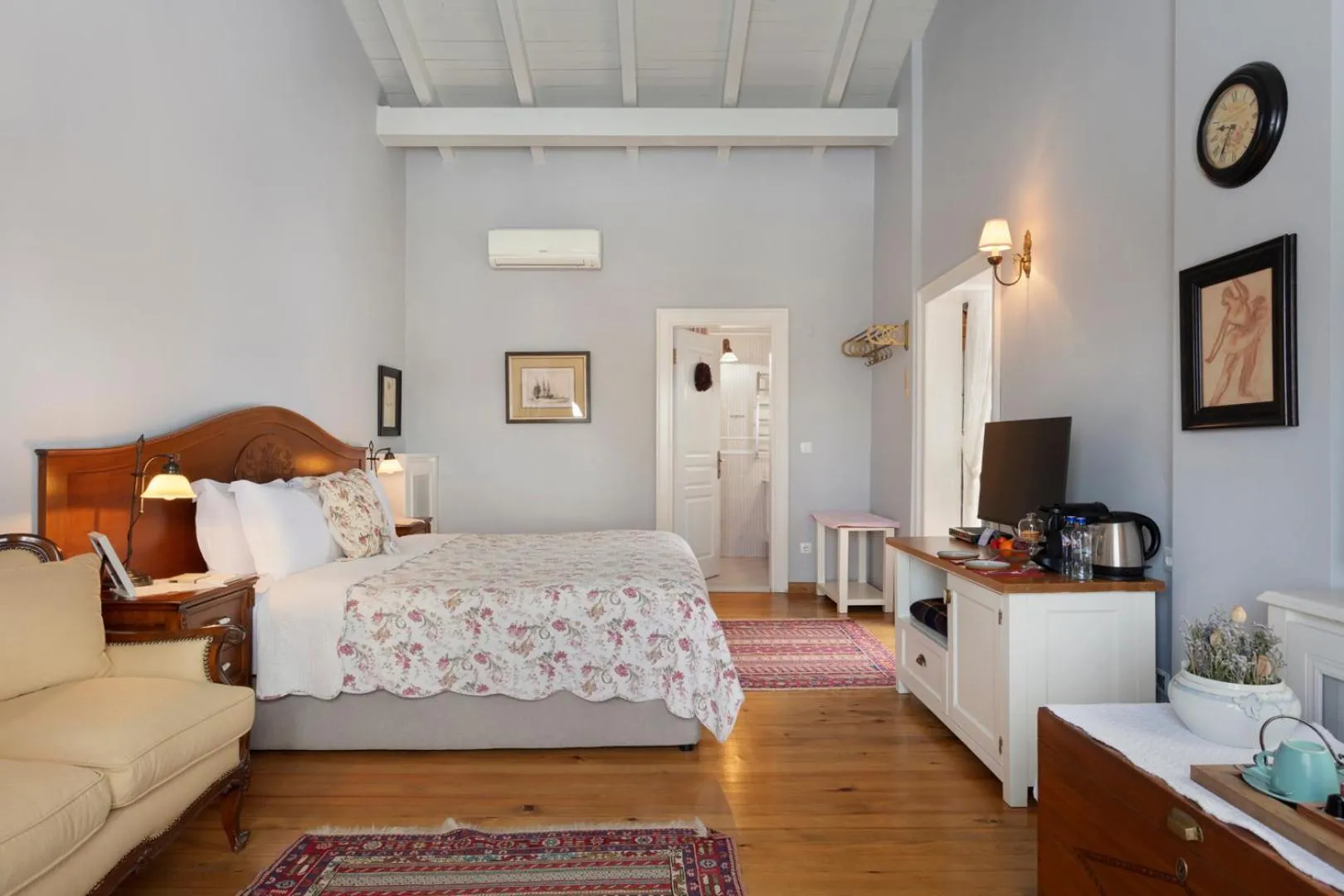 Bed in Casa Lavanda Boutique Hotel