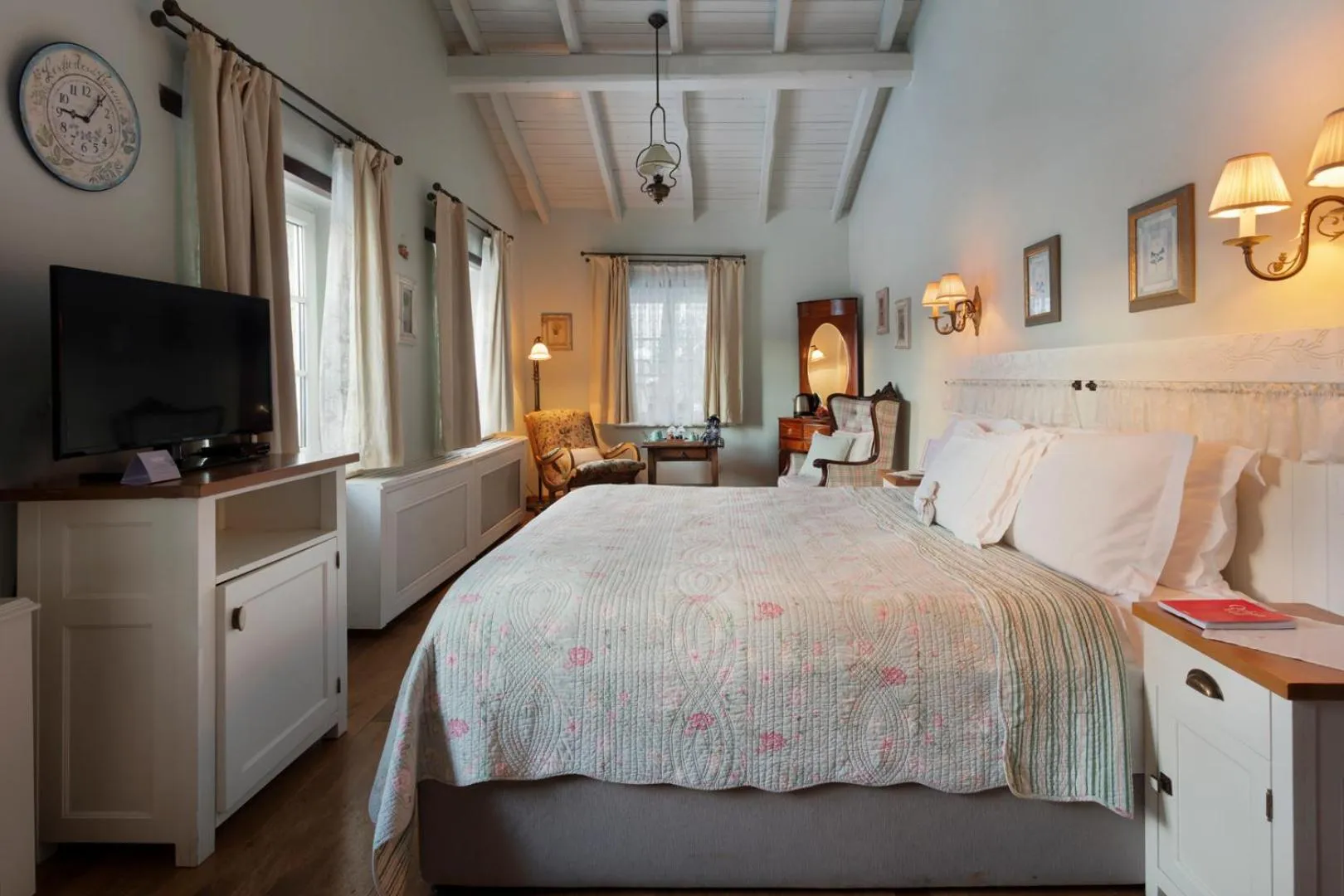Bed in Casa Lavanda Boutique Hotel