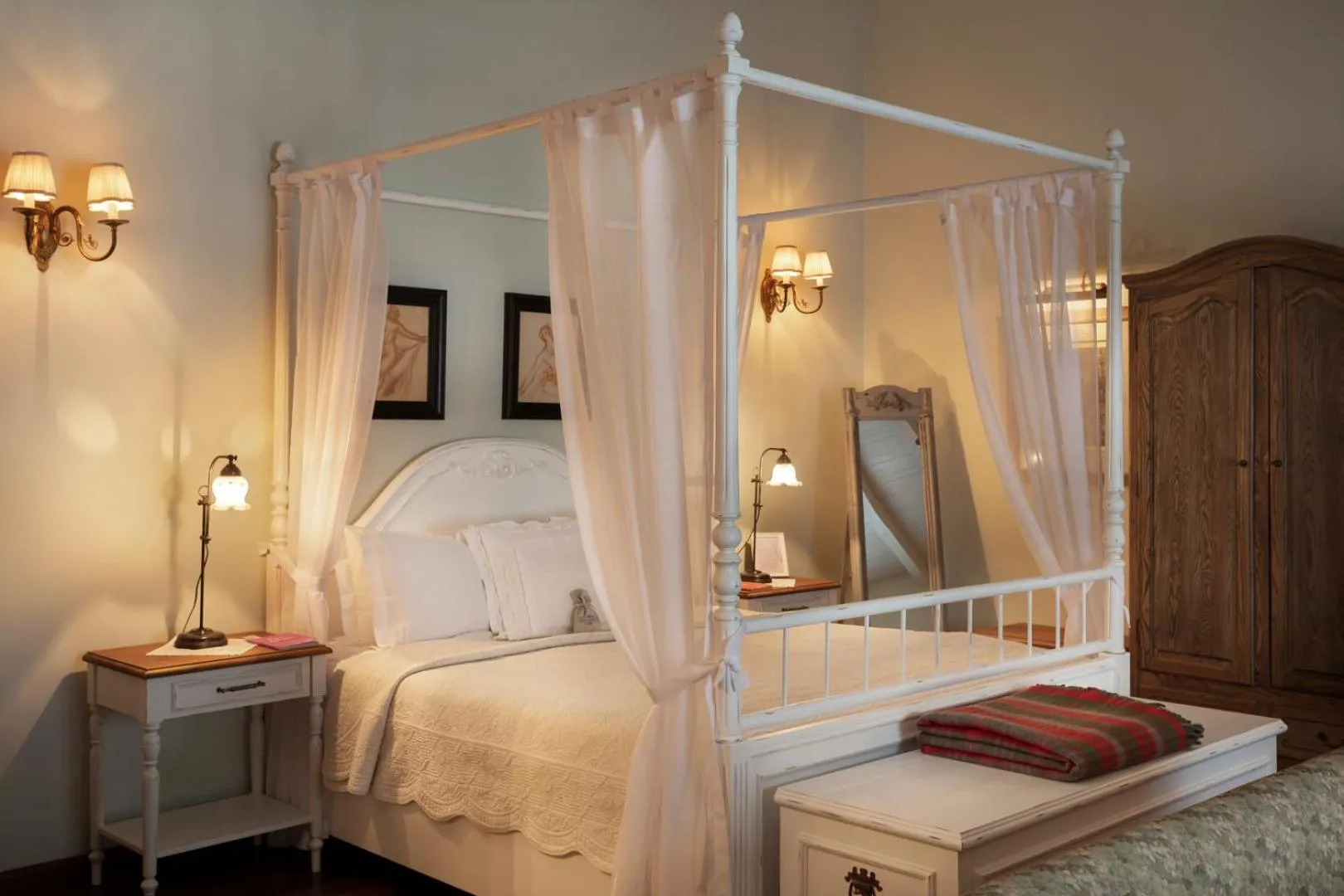Bed in Casa Lavanda Boutique Hotel