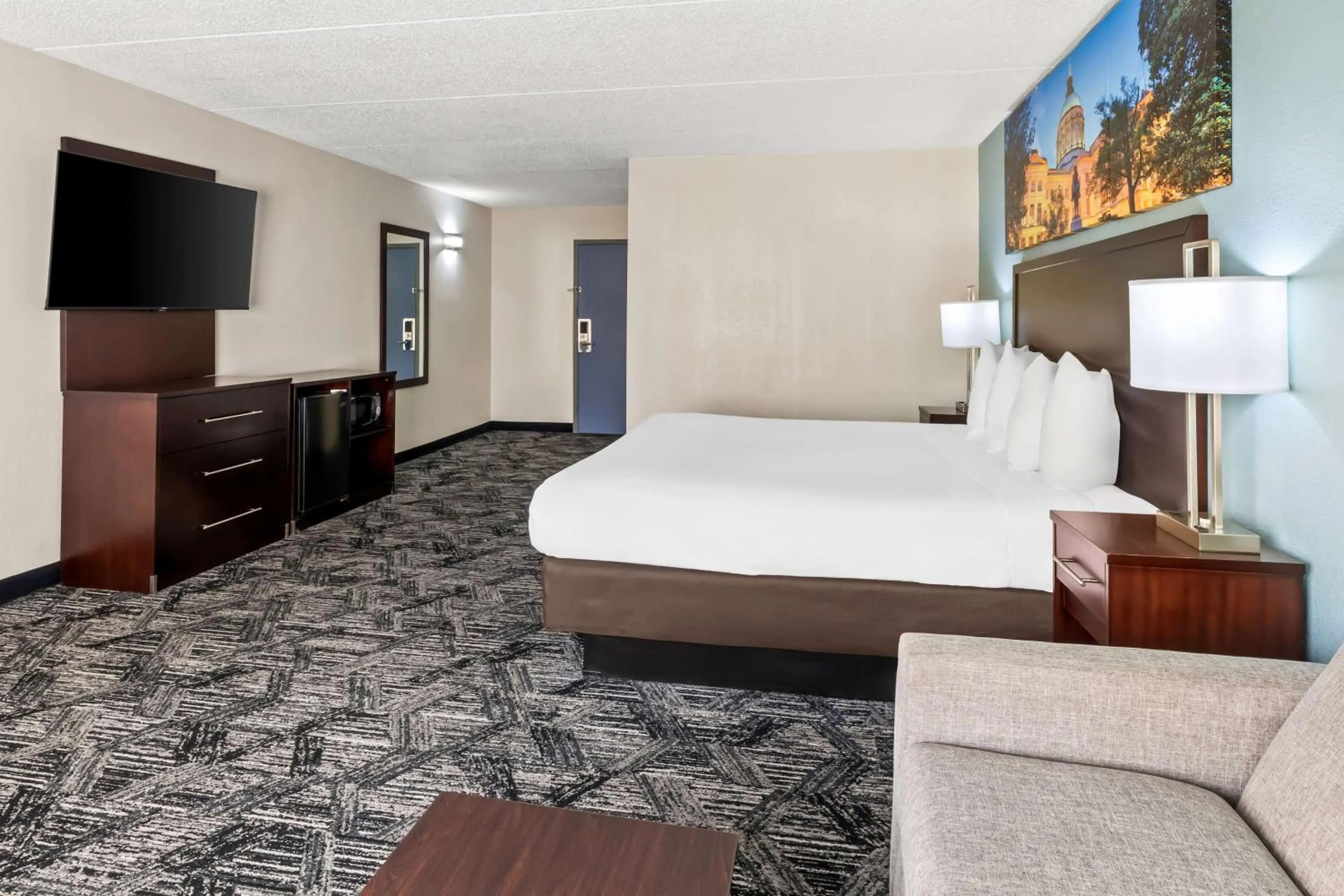 Bedroom, Bed in Best Western Atlanta Cumberland Galleria Hotel