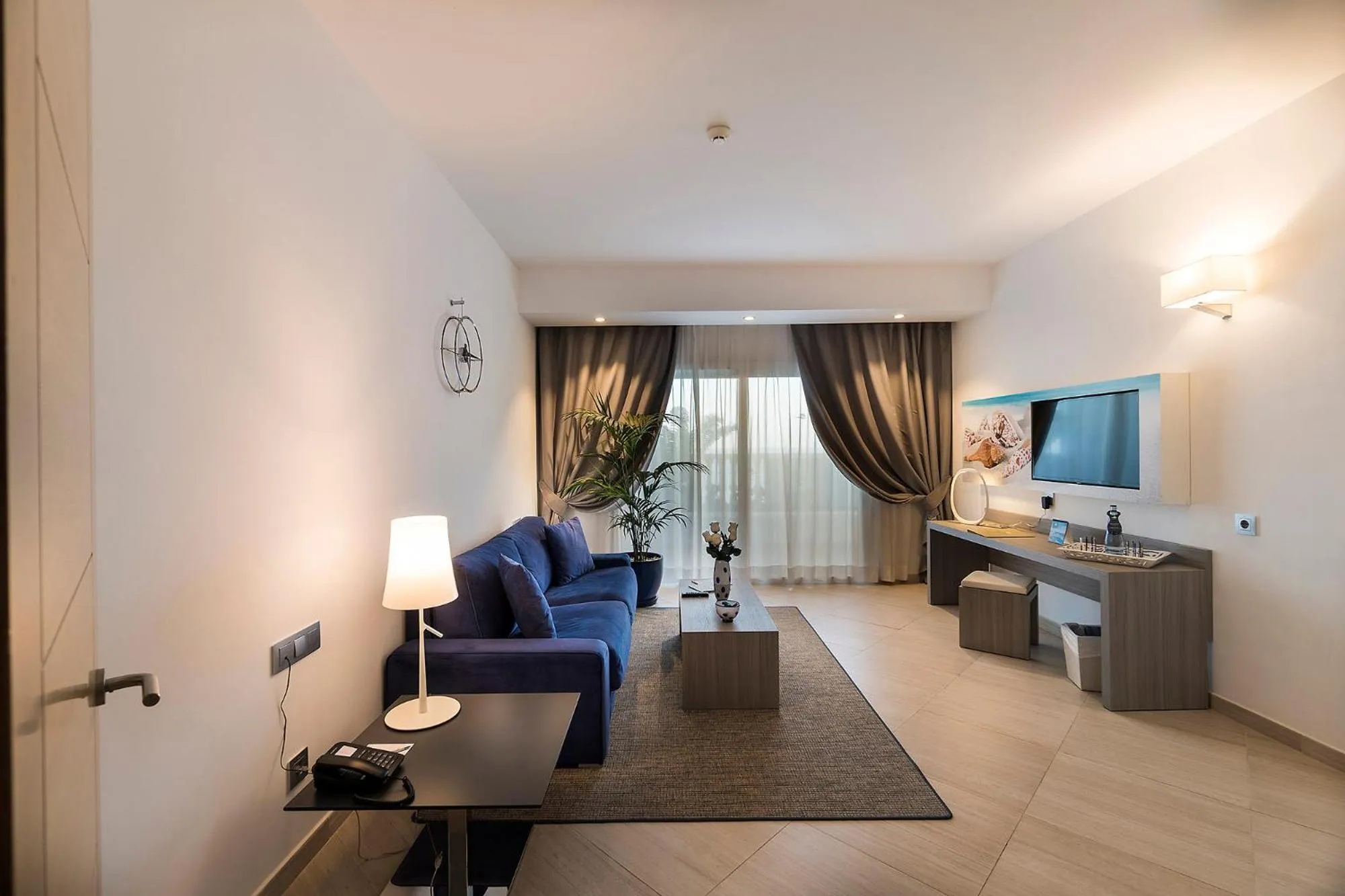 Living room in Royal Palm Resort & Spa - Adults Only