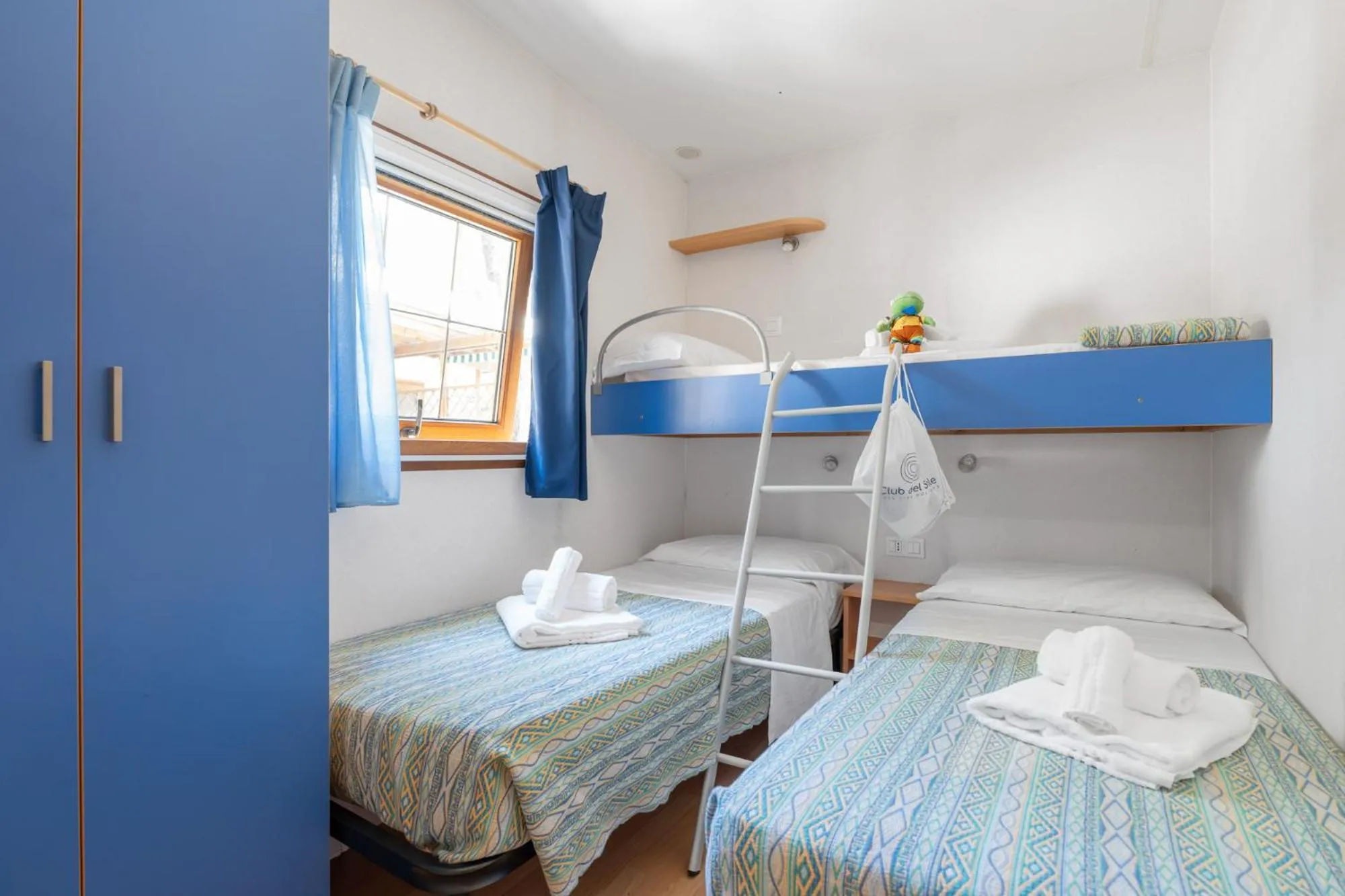 Bedroom, Bed in Club del Sole Marina Romea Easy Camping Village