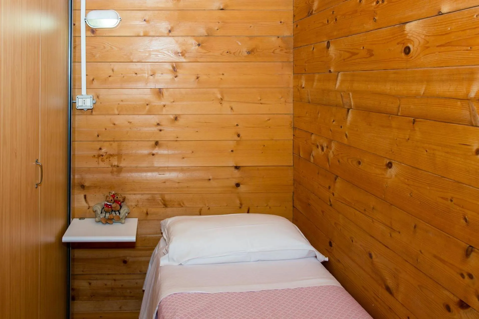 Photo of the whole room, Bed in Club del Sole Marina Romea Easy Camping Village