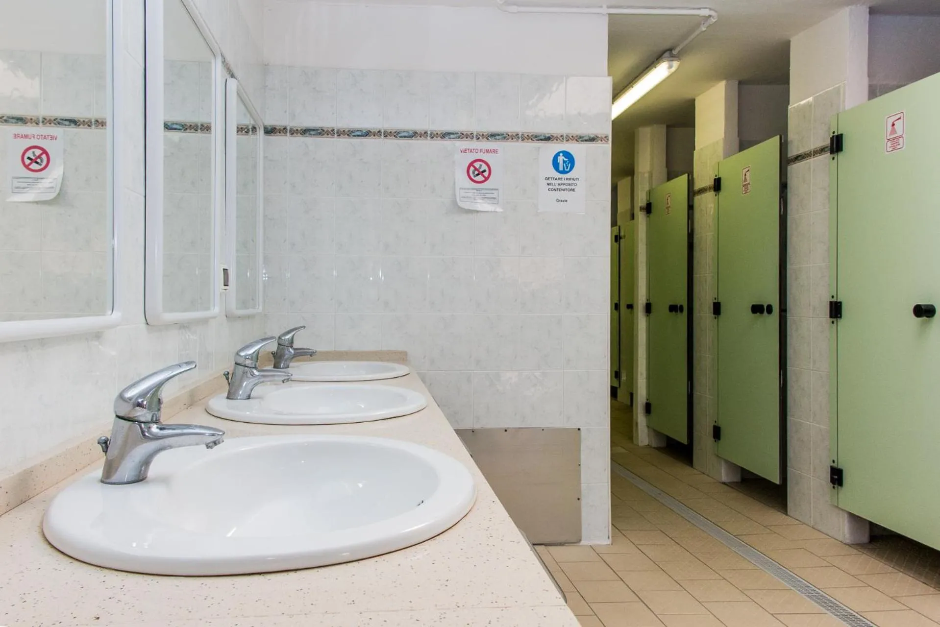 Bathroom in Club del Sole Marina Romea Easy Camping Village
