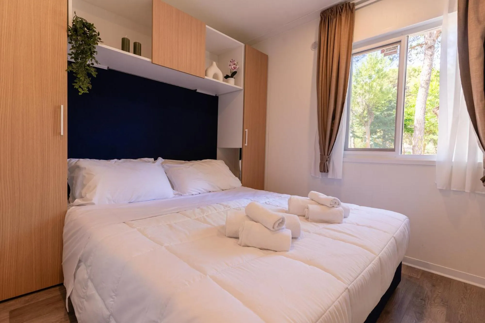 Bedroom, Bed in Club del Sole Marina Romea Easy Camping Village