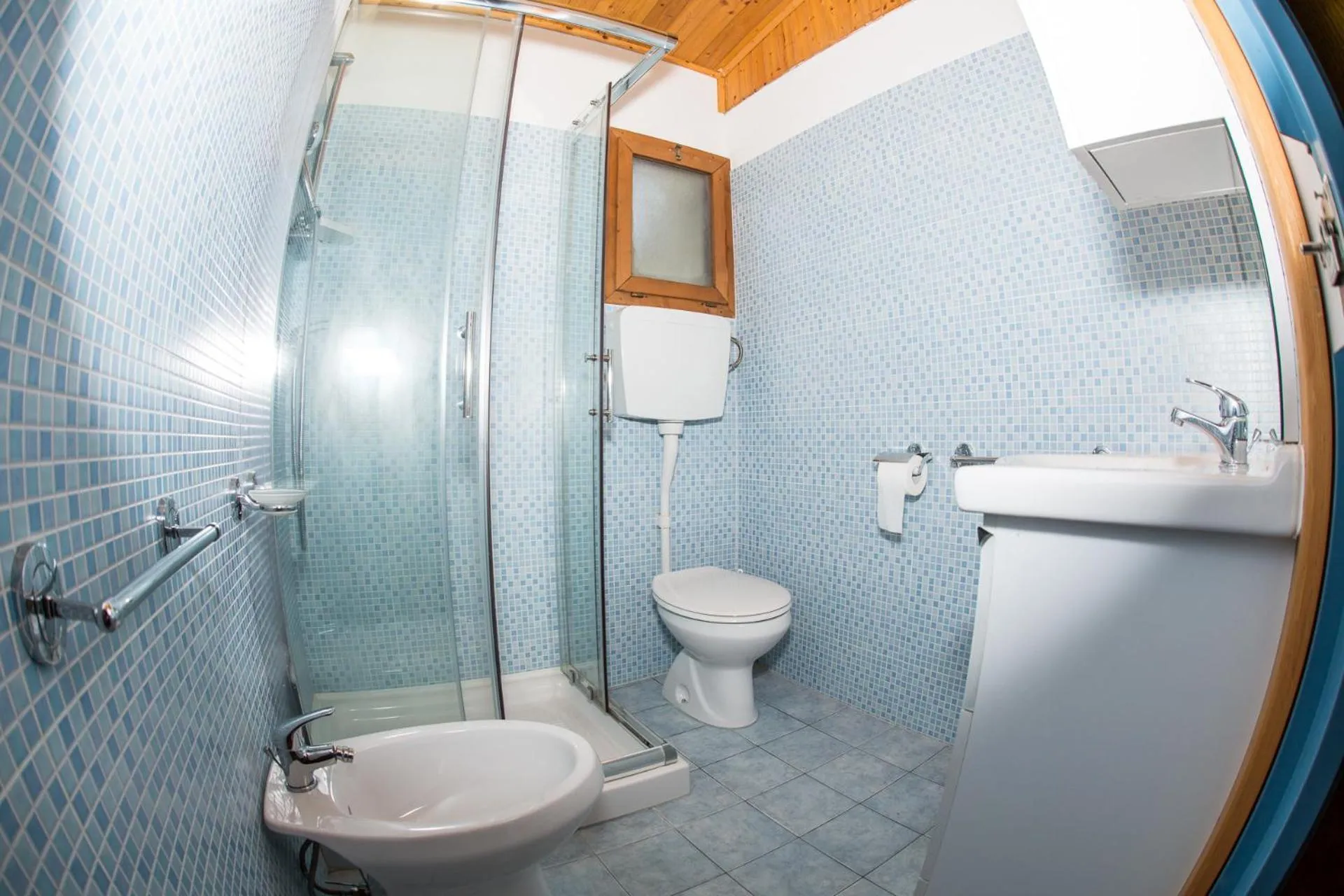 Bathroom in Club del Sole Marina Romea Easy Camping Village