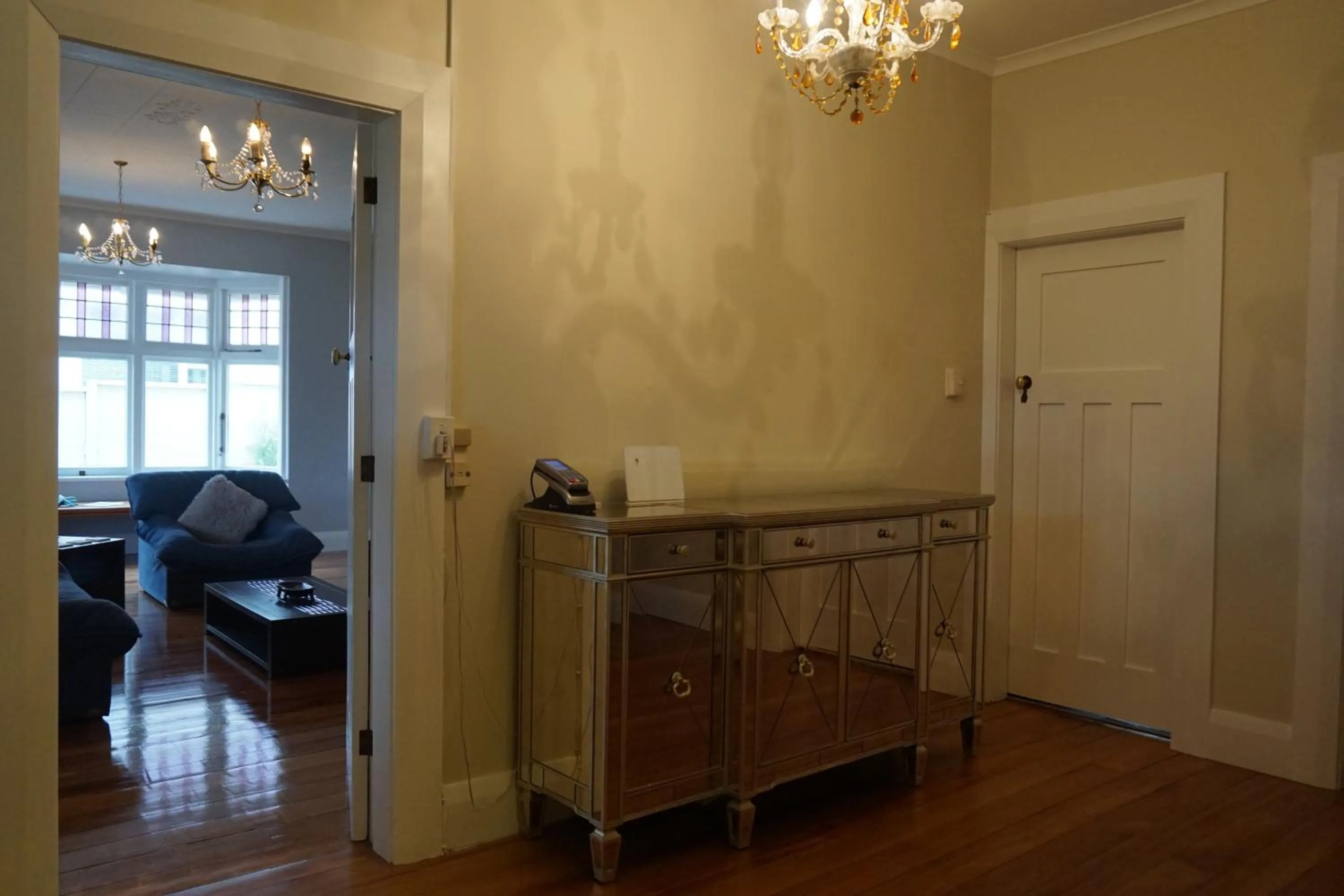 Communal lounge/ TV room in The Gables B&B